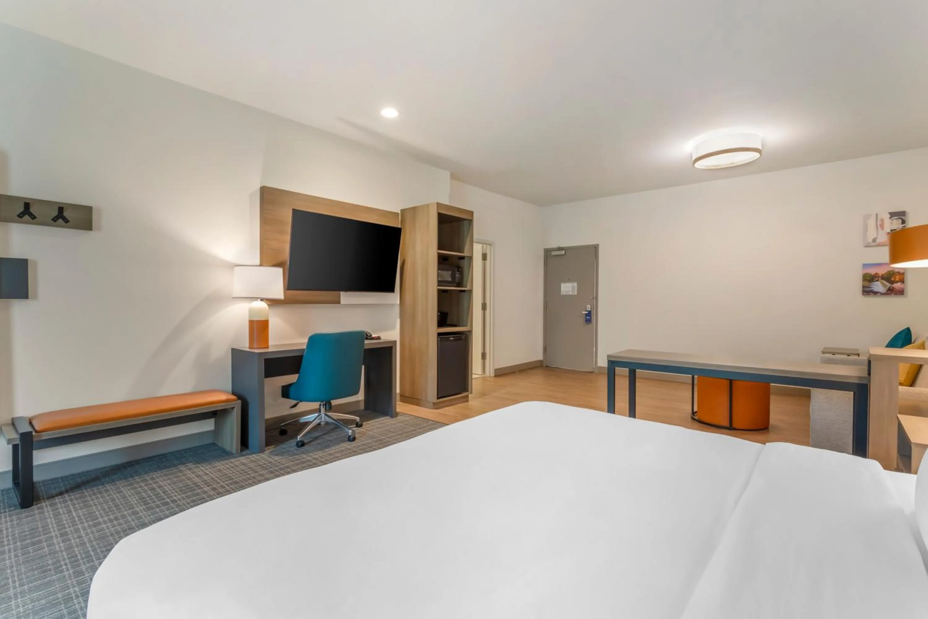 Bed in Comfort Suites Gatlinburg Downtown-Convention Center