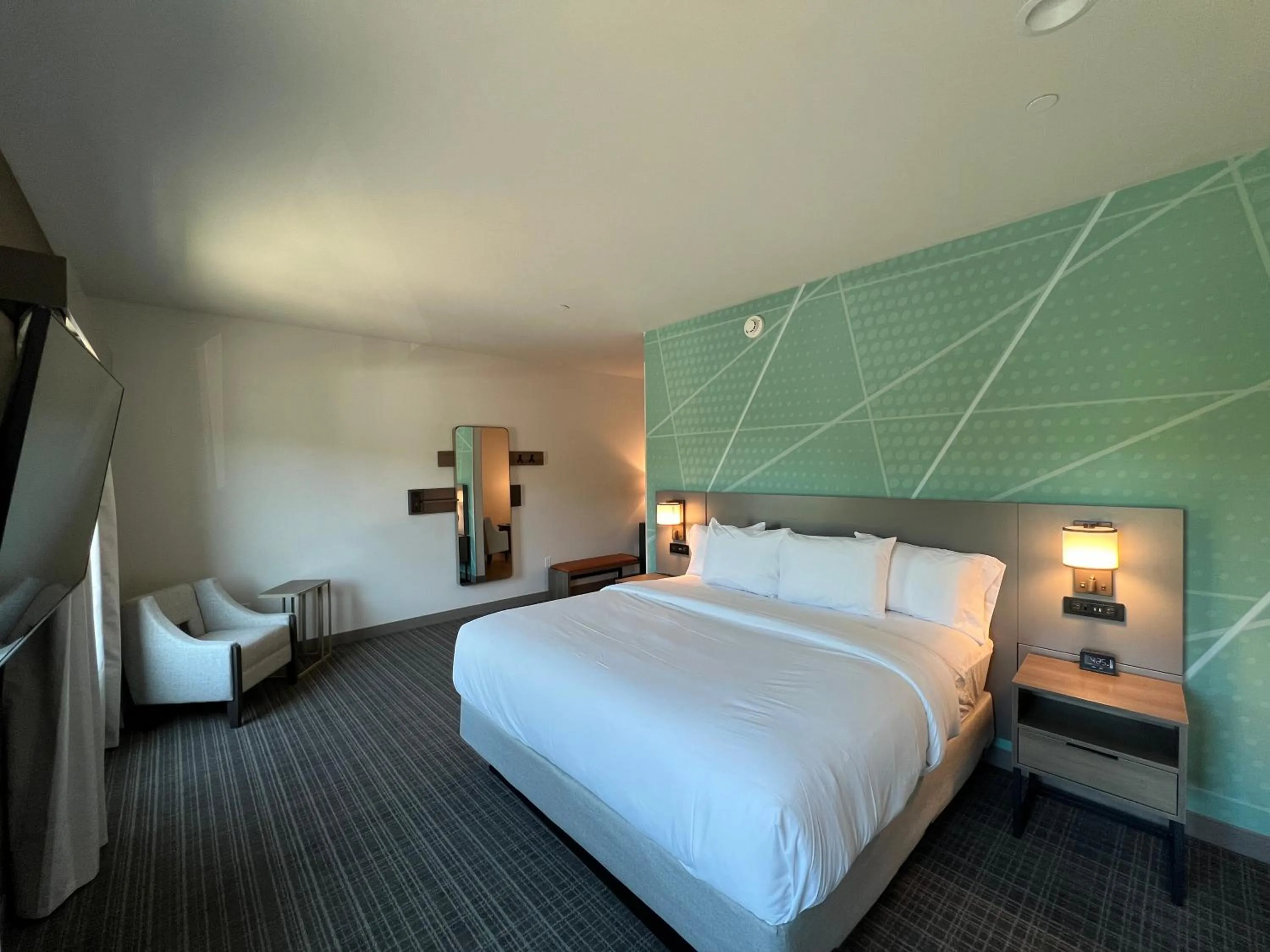 Bed in Comfort Suites Gatlinburg Downtown-Convention Center