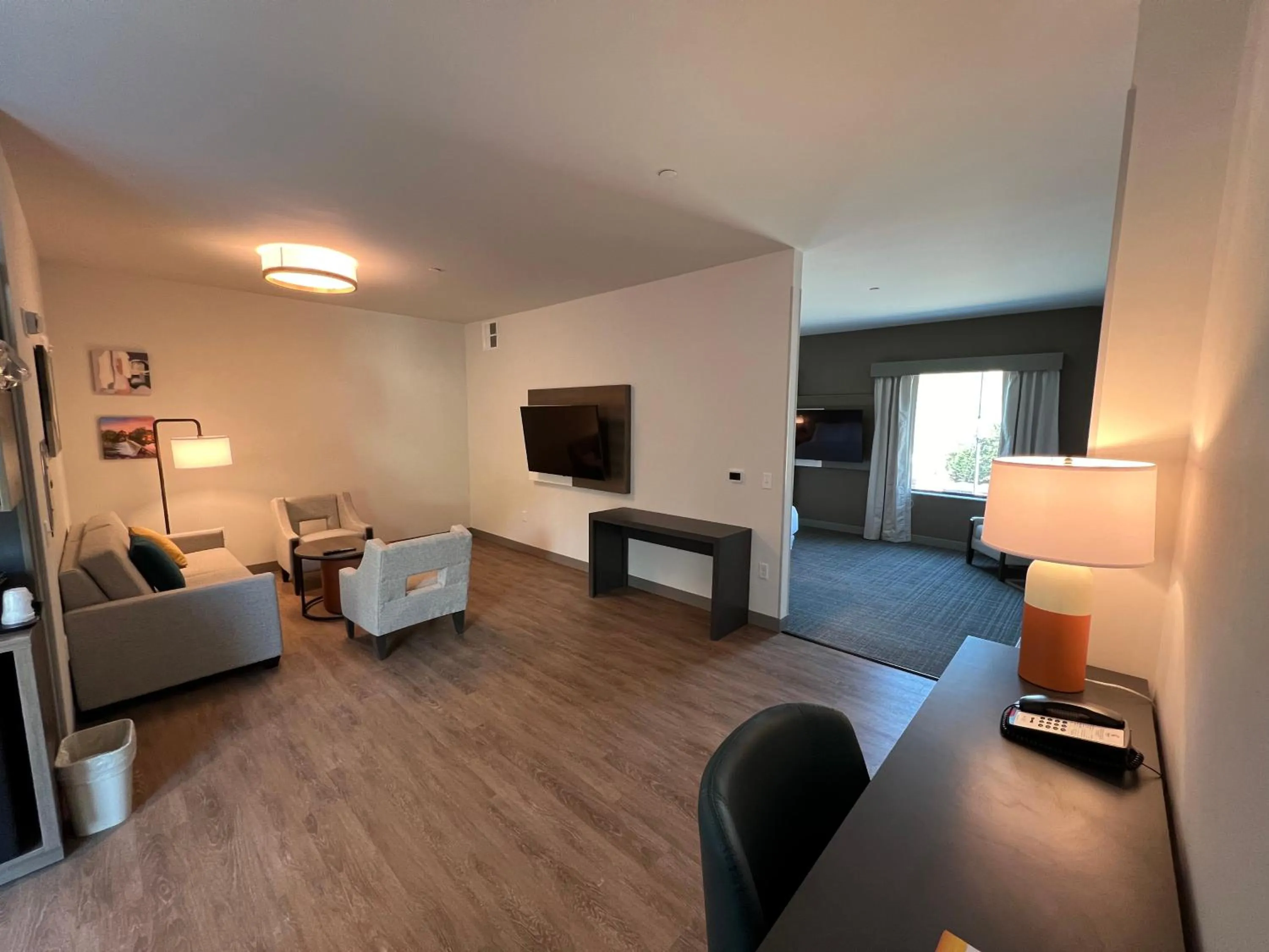 TV and multimedia in Comfort Suites Gatlinburg Downtown-Convention Center