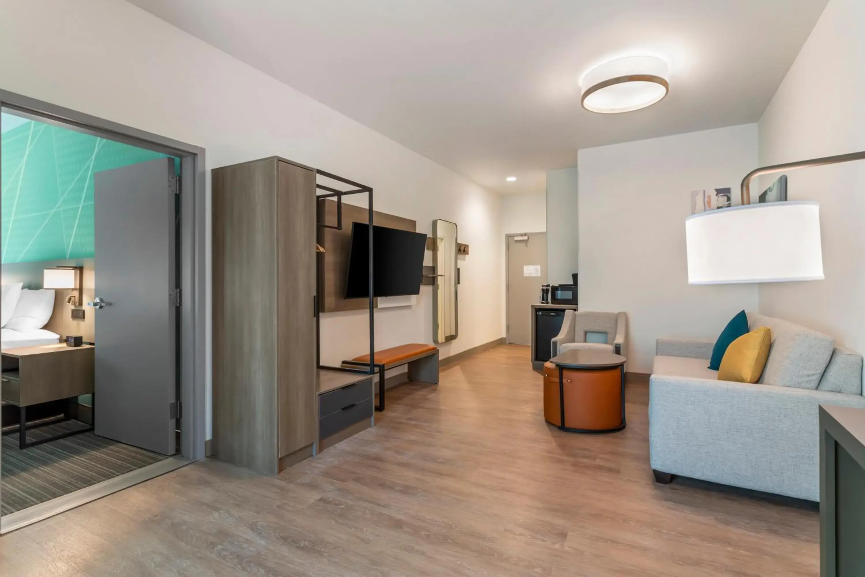 Deluxe Junior Suite - Disability Access in Comfort Suites Gatlinburg Downtown-Convention Center Deluxe Junior Suite - Disability Access in Comfort Suites Gatlinburg Downtown-Convention Center