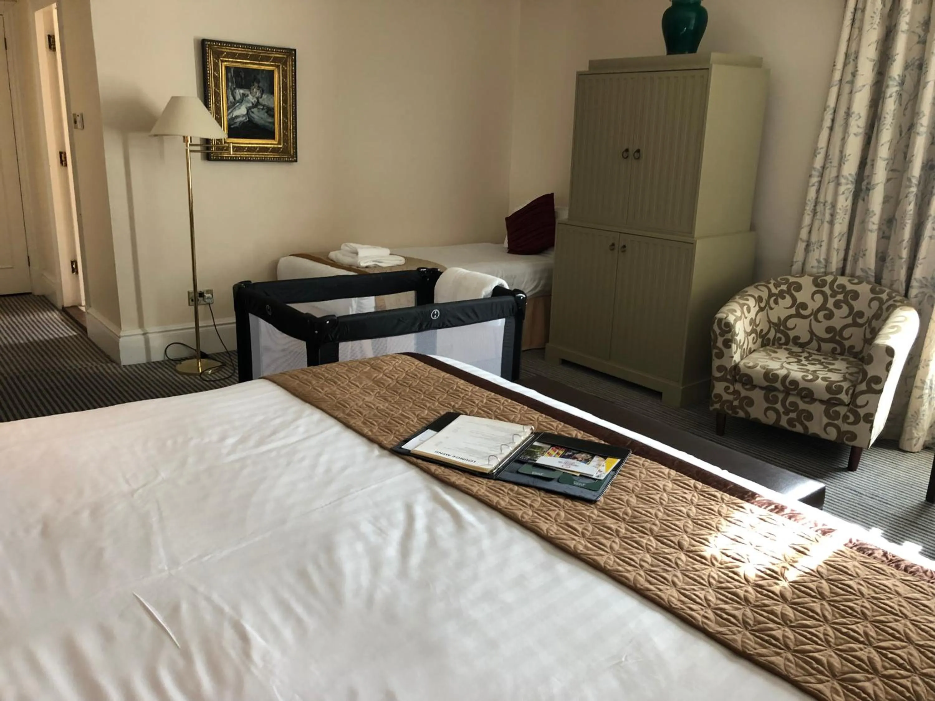 Photo of the whole room in Kingston Lodge Hotel