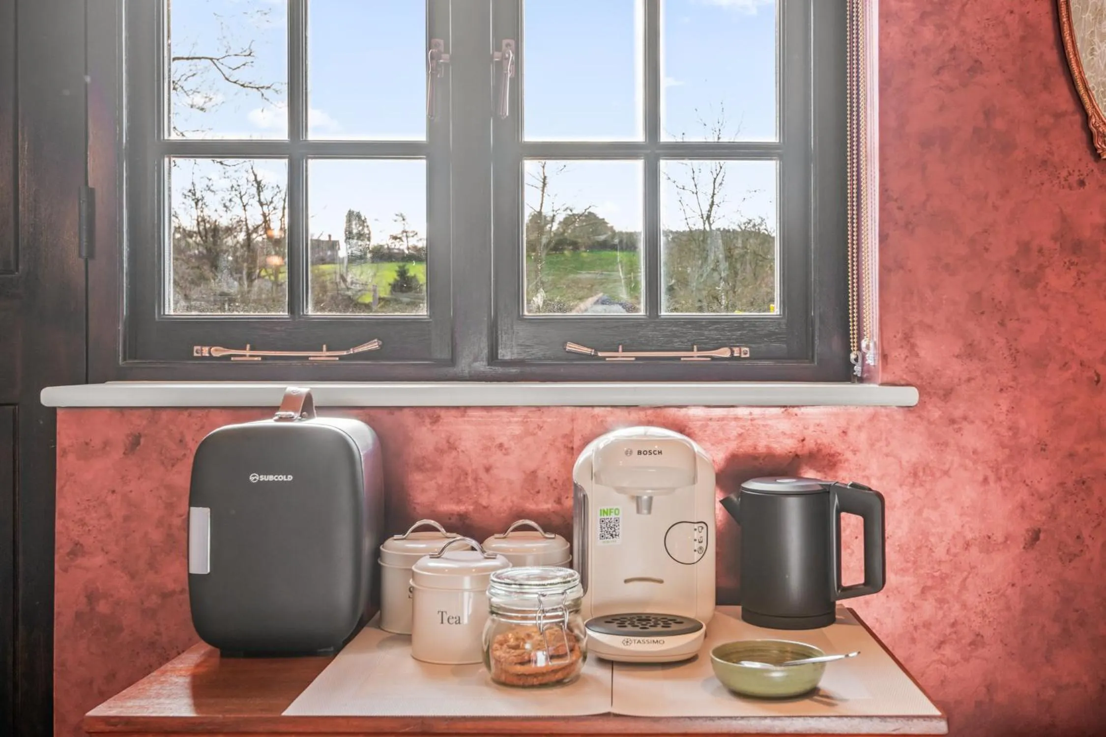 Coffee/tea facilities in The Ley Arms