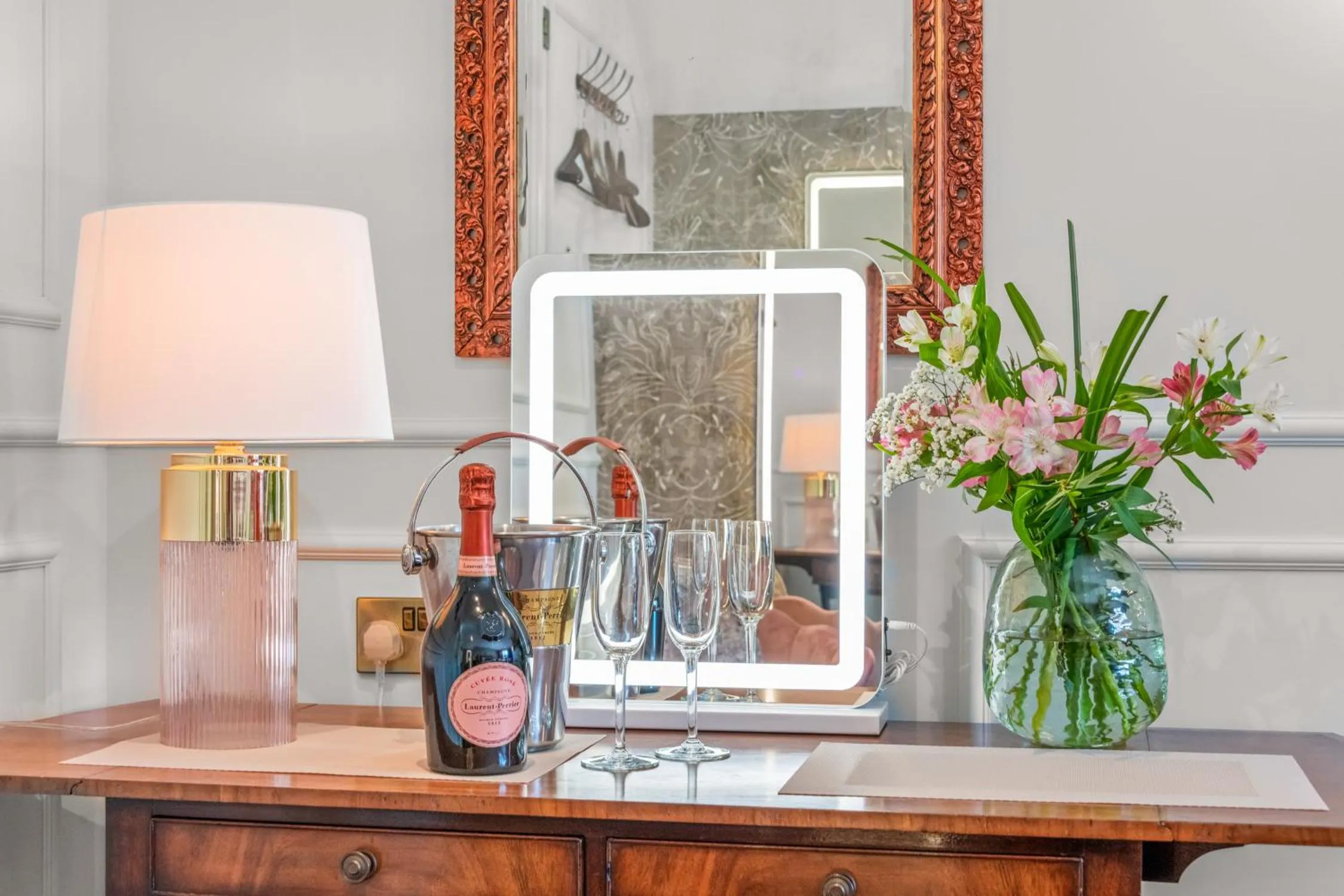 Bedroom in The Ley Arms