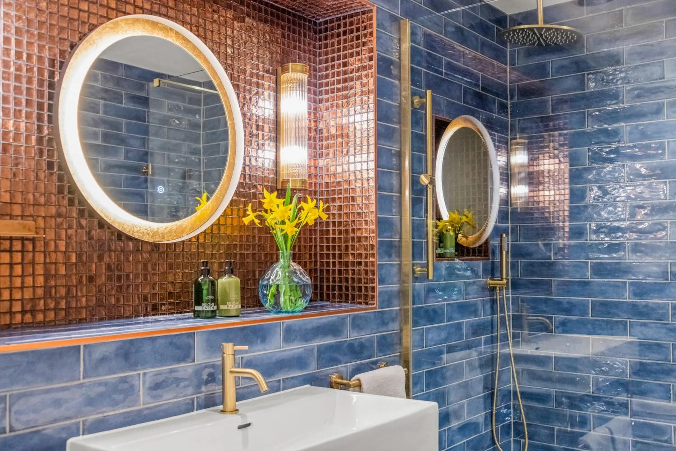 Shower in The Ley Arms