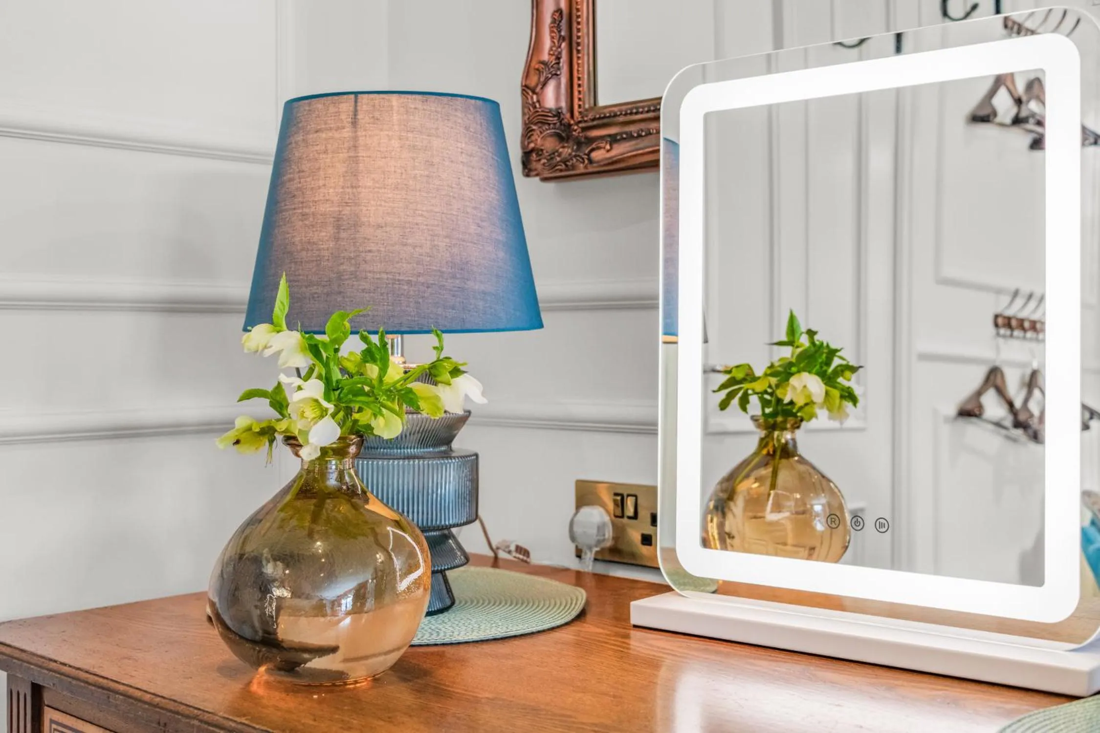 Bedroom in The Ley Arms