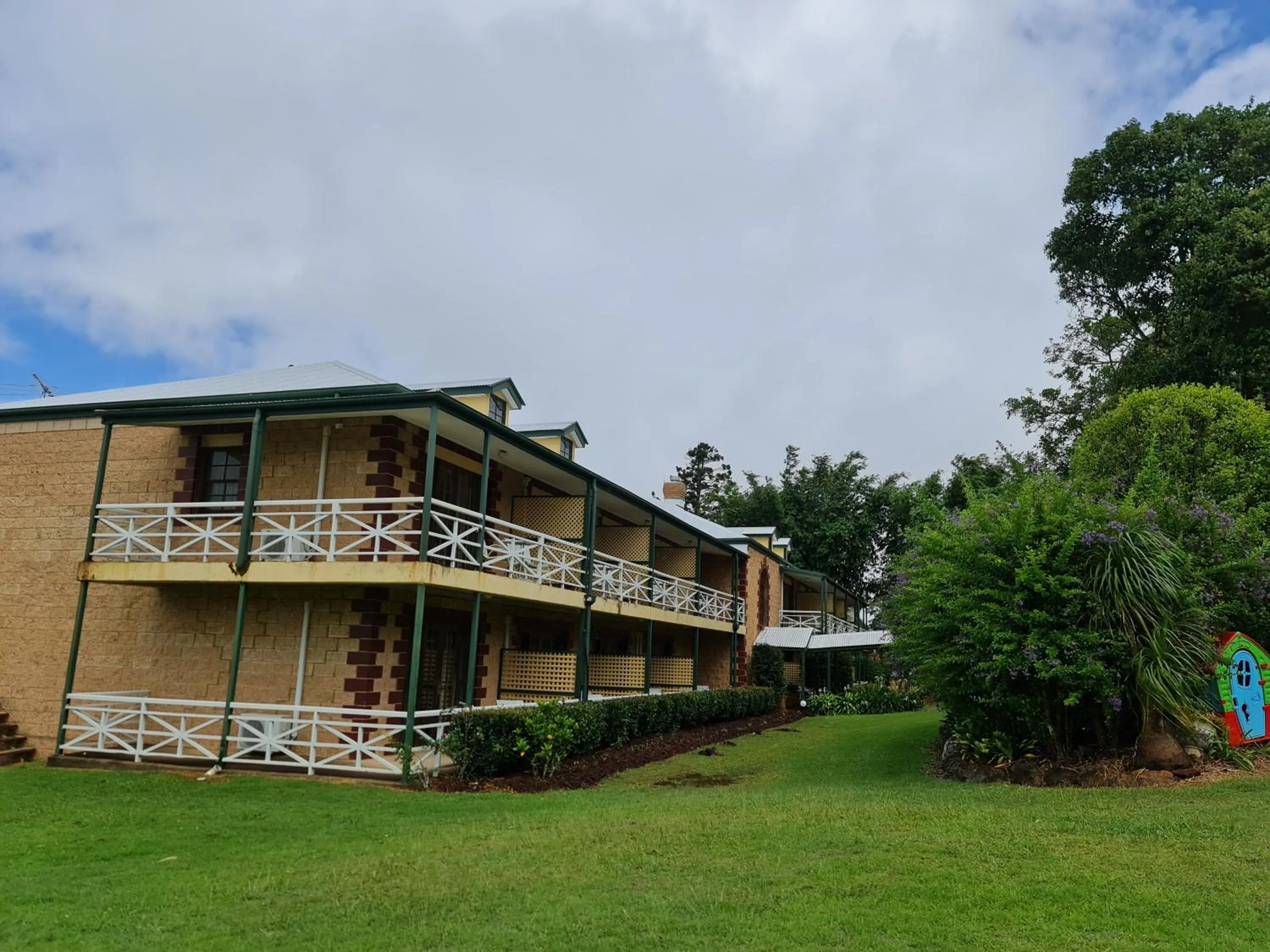 The Manor Tamborine Mountain