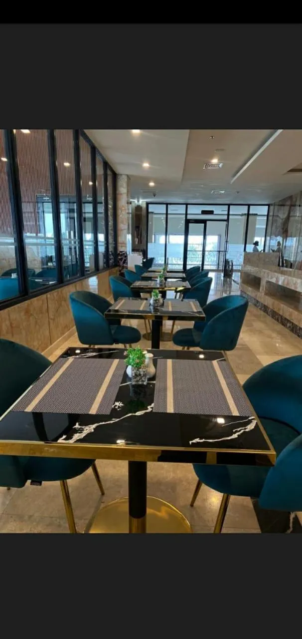 Restaurant/places to eat in Salatin Hotel Palembang