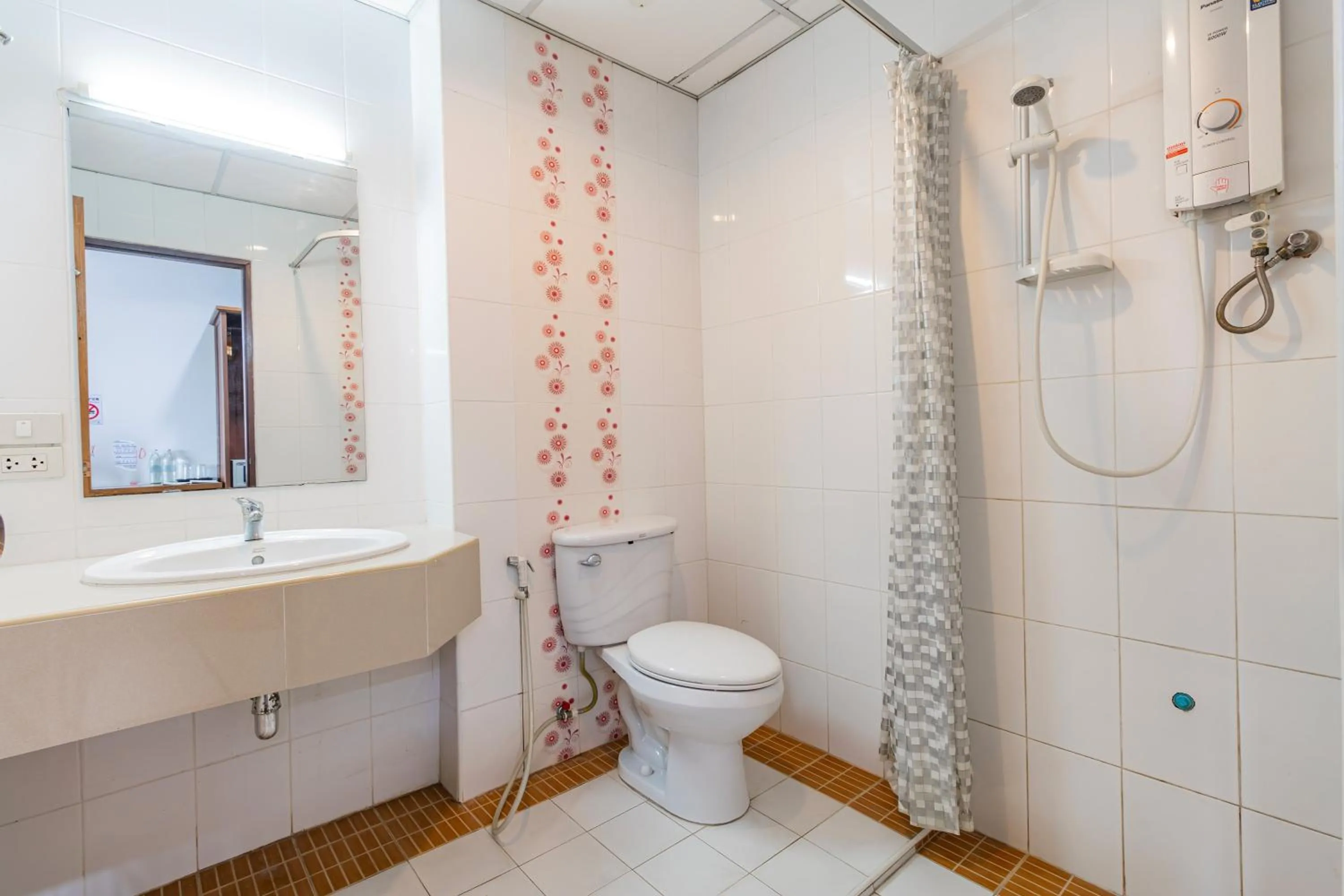 Bathroom in Budget Stars Hotel Chiang Mai