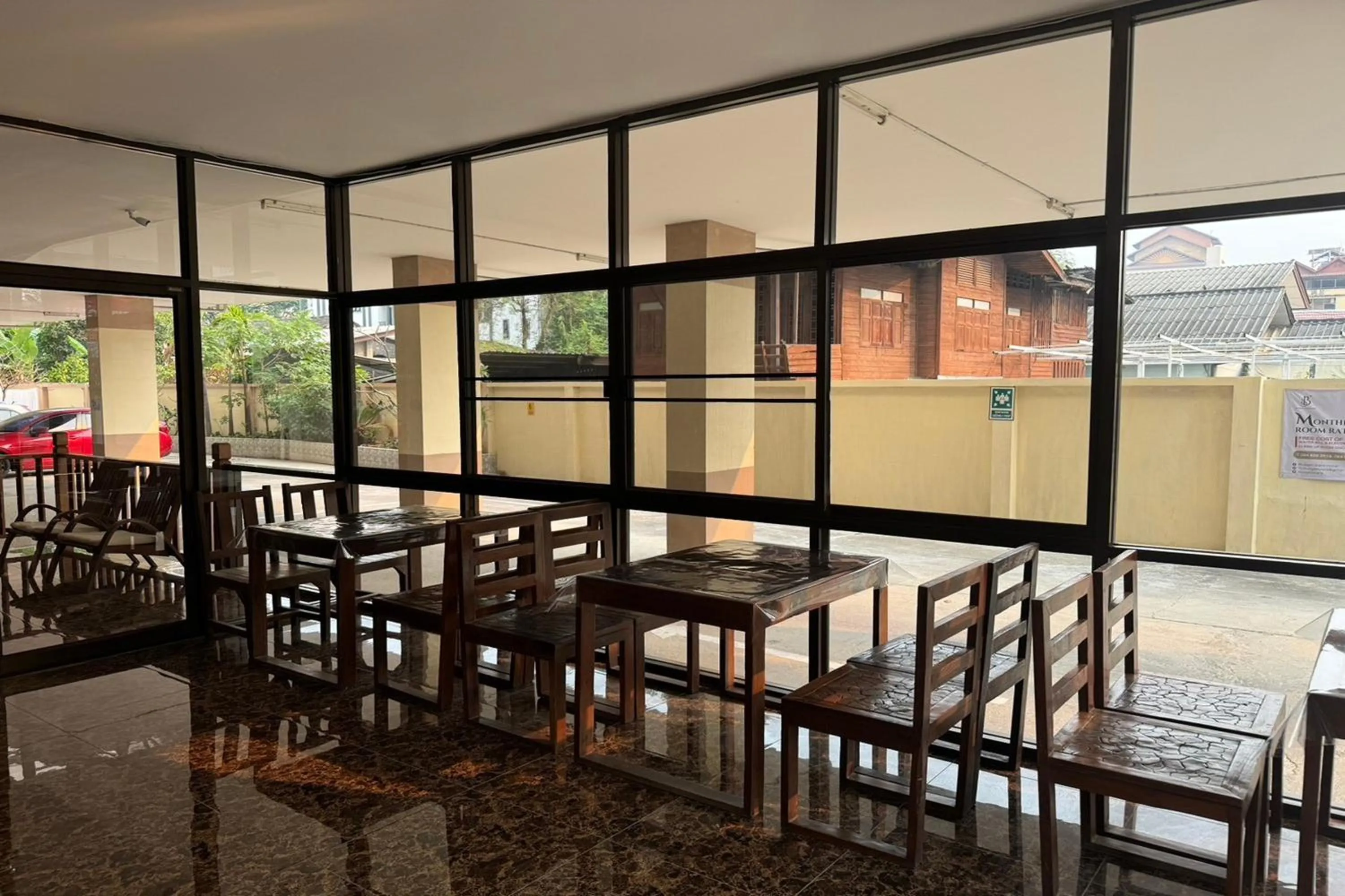 Restaurant/places to eat in Budget Stars Hotel Chiang Mai