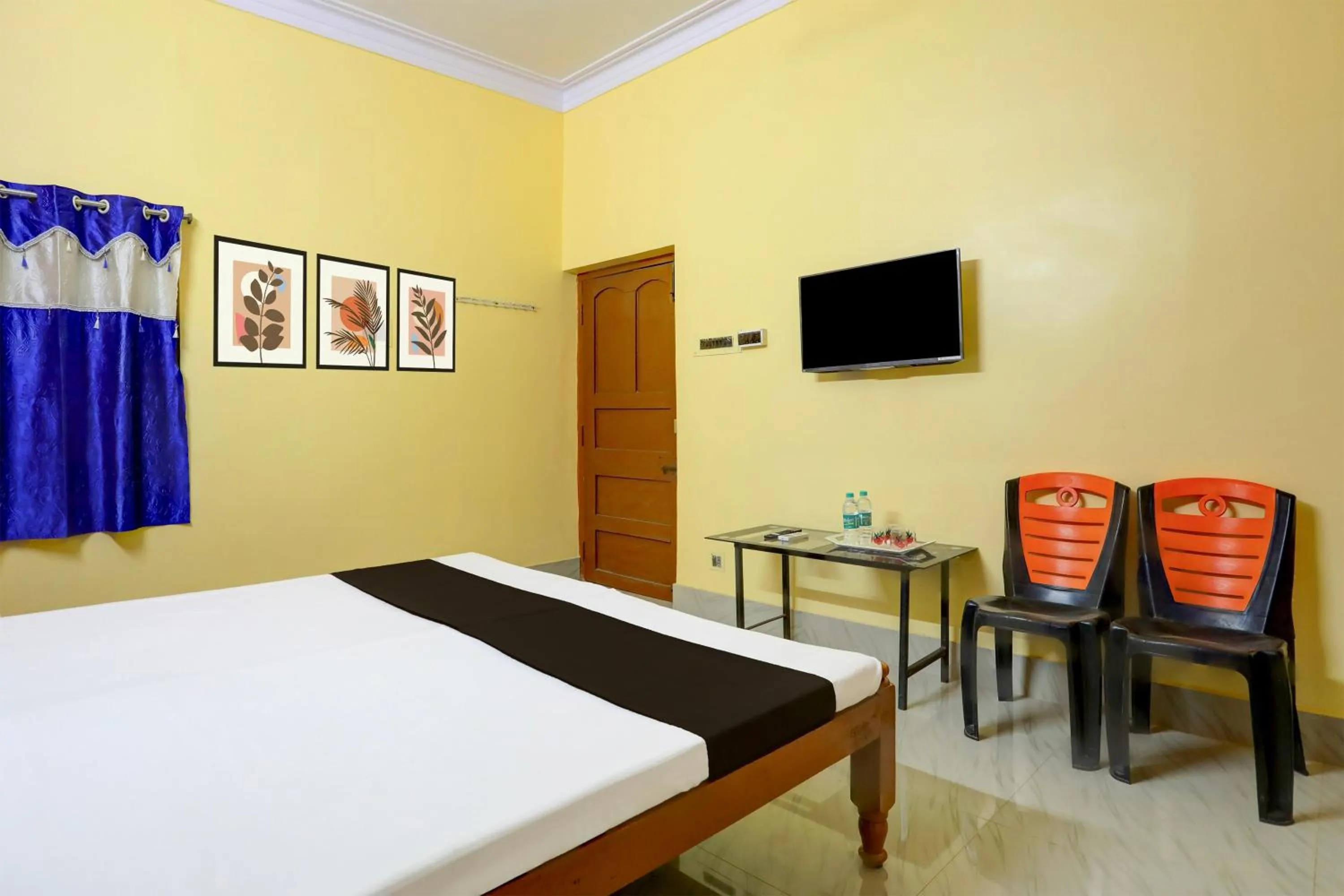 Bedroom, Bed in Super Hotel O A.R. Lodge