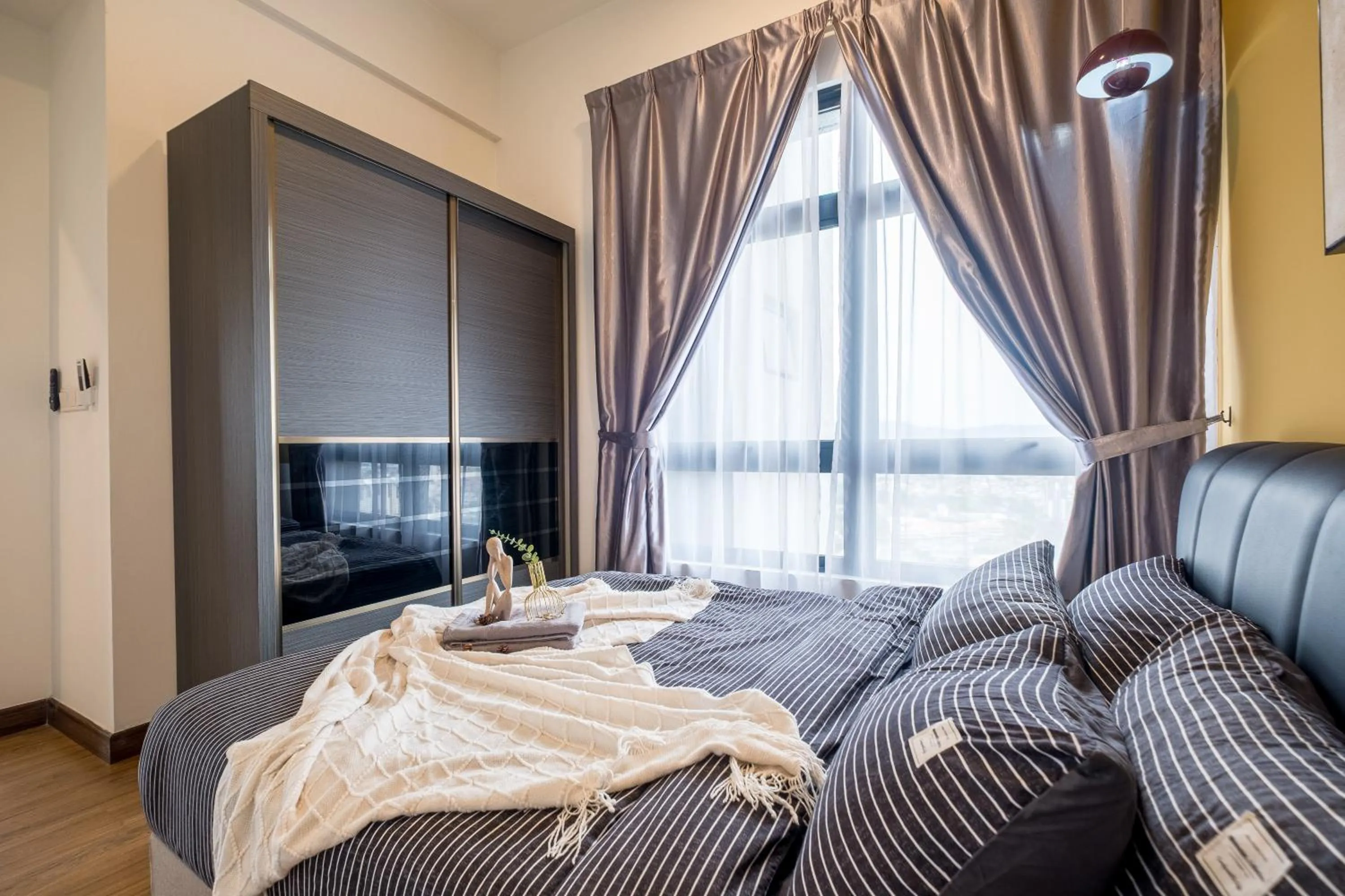 Bed in Premium Classy 4Room@Astoria Ampang 12pax 6km KLCC