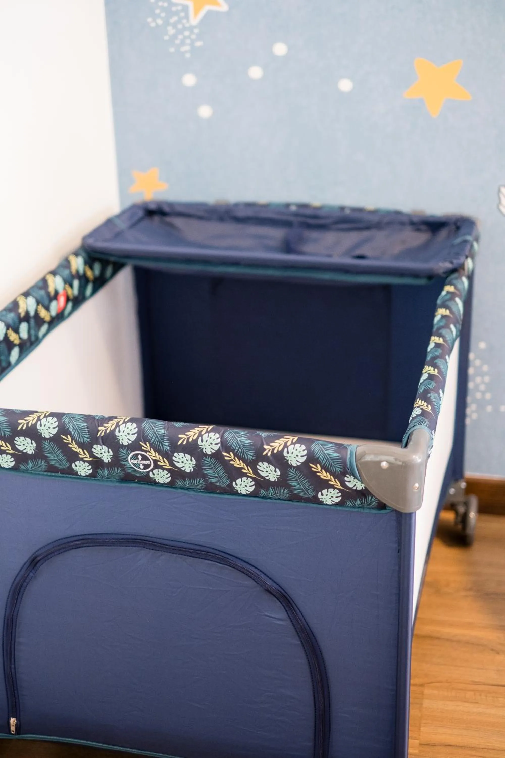 Bed in Premium Classy 4Room@Astoria Ampang 12pax 6km KLCC