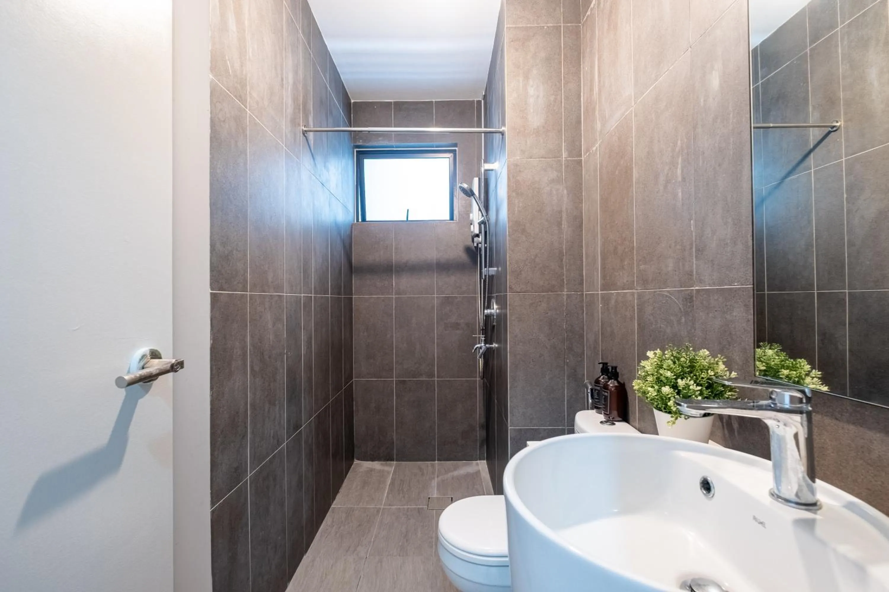 Premium Classy 4Room@Astoria Ampang 12pax 6km KLCC