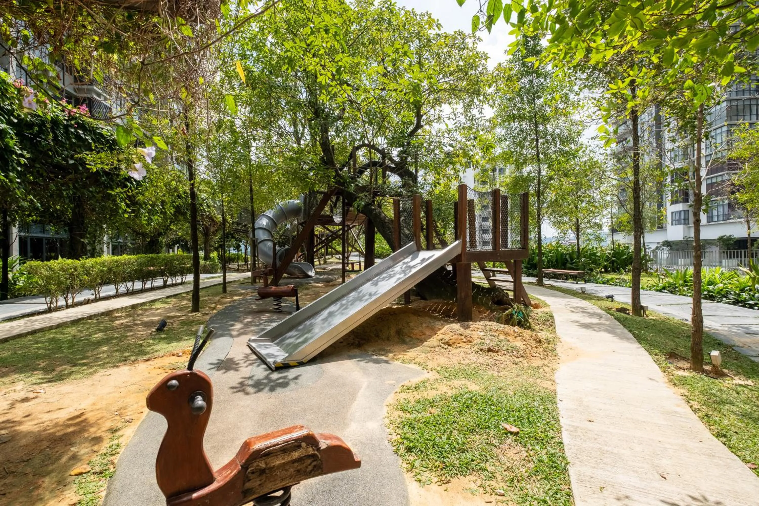 Children play ground in Premium Classy 4Room@Astoria Ampang 12pax 6km KLCC