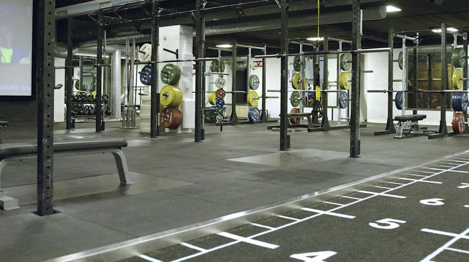 Fitness centre/facilities in Queens Courtyard by Daniel&Jacob's