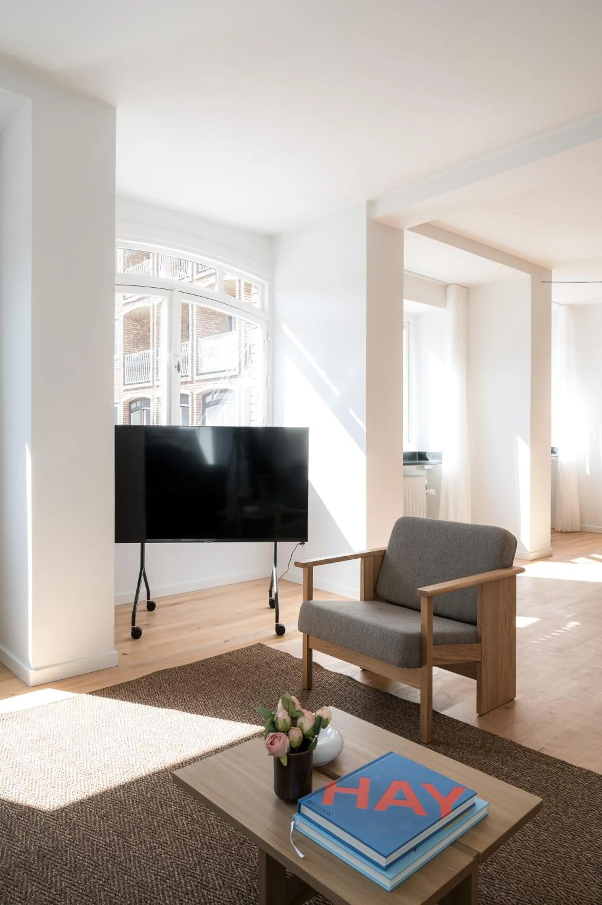 Living room in Queens Courtyard by Daniel&Jacob's