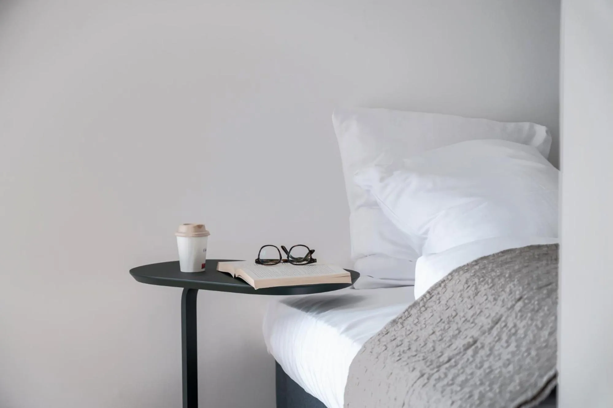 Bedroom, Bed in Queens Courtyard by Daniel&Jacob's