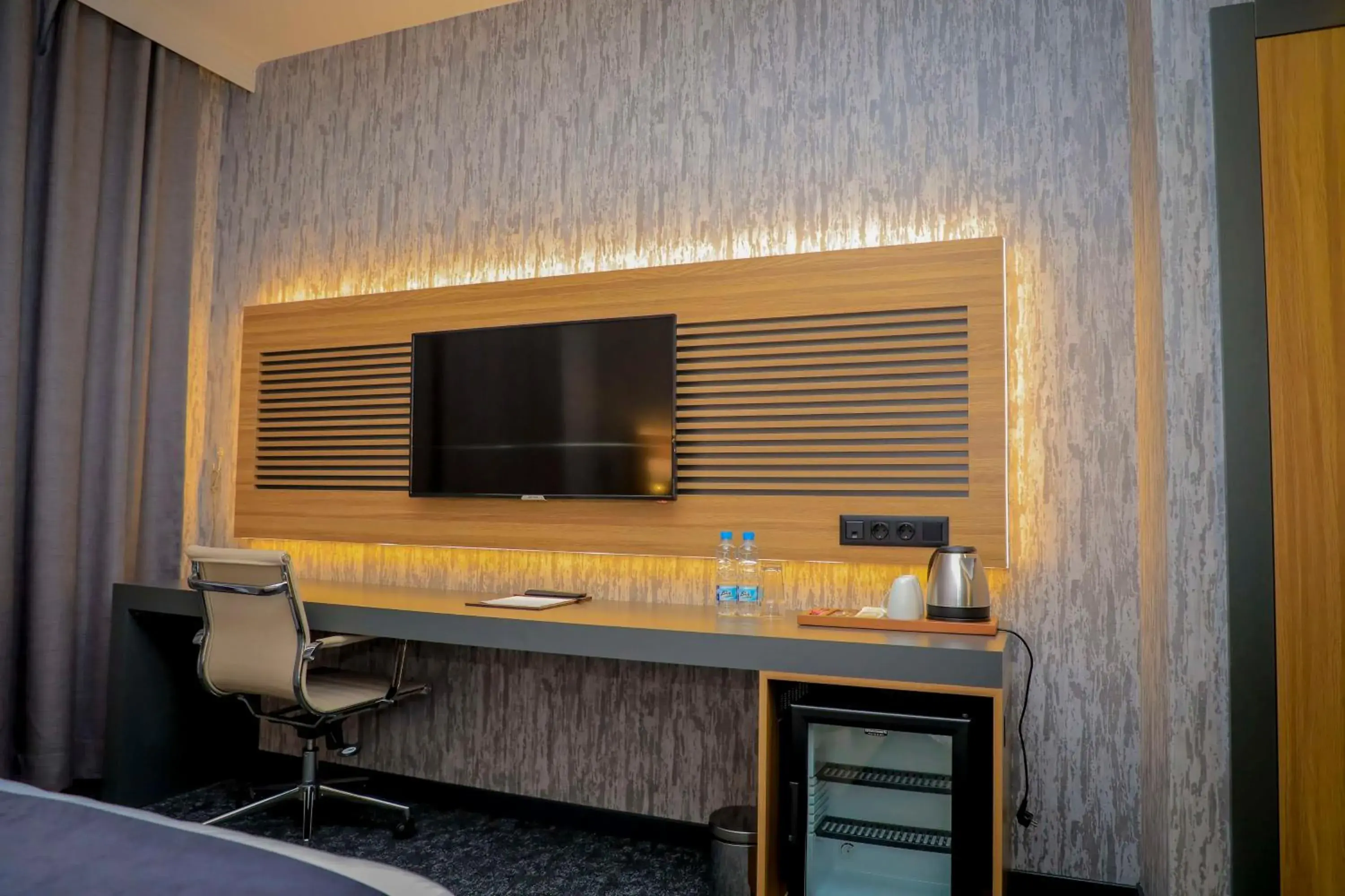 Executive Queen Room with Sea View - single occupancy - Nonsmoking in Best Western Premier DJ Hotel Executive Queen Room with Sea View - single occupancy - Nonsmoking in Best Western Premier DJ Hotel