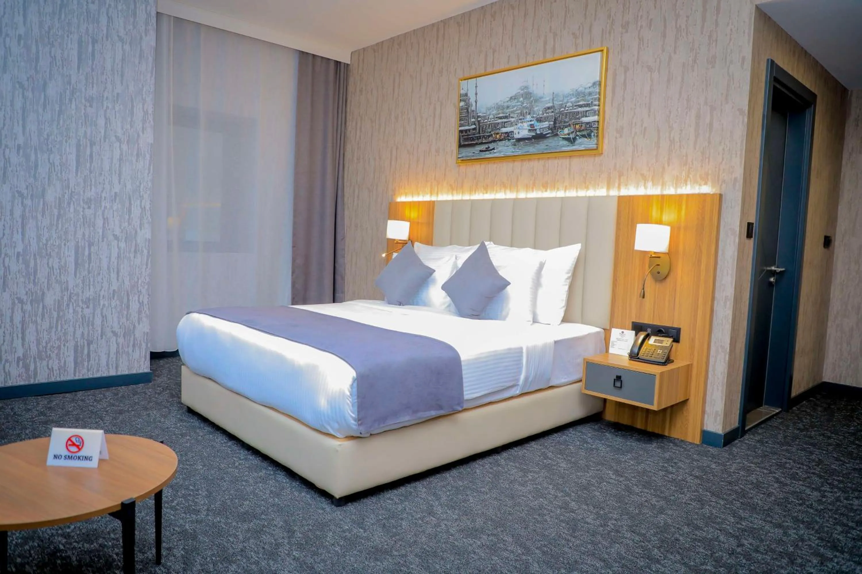 Bedroom, Bed in Best Western Premier DJ Hotel