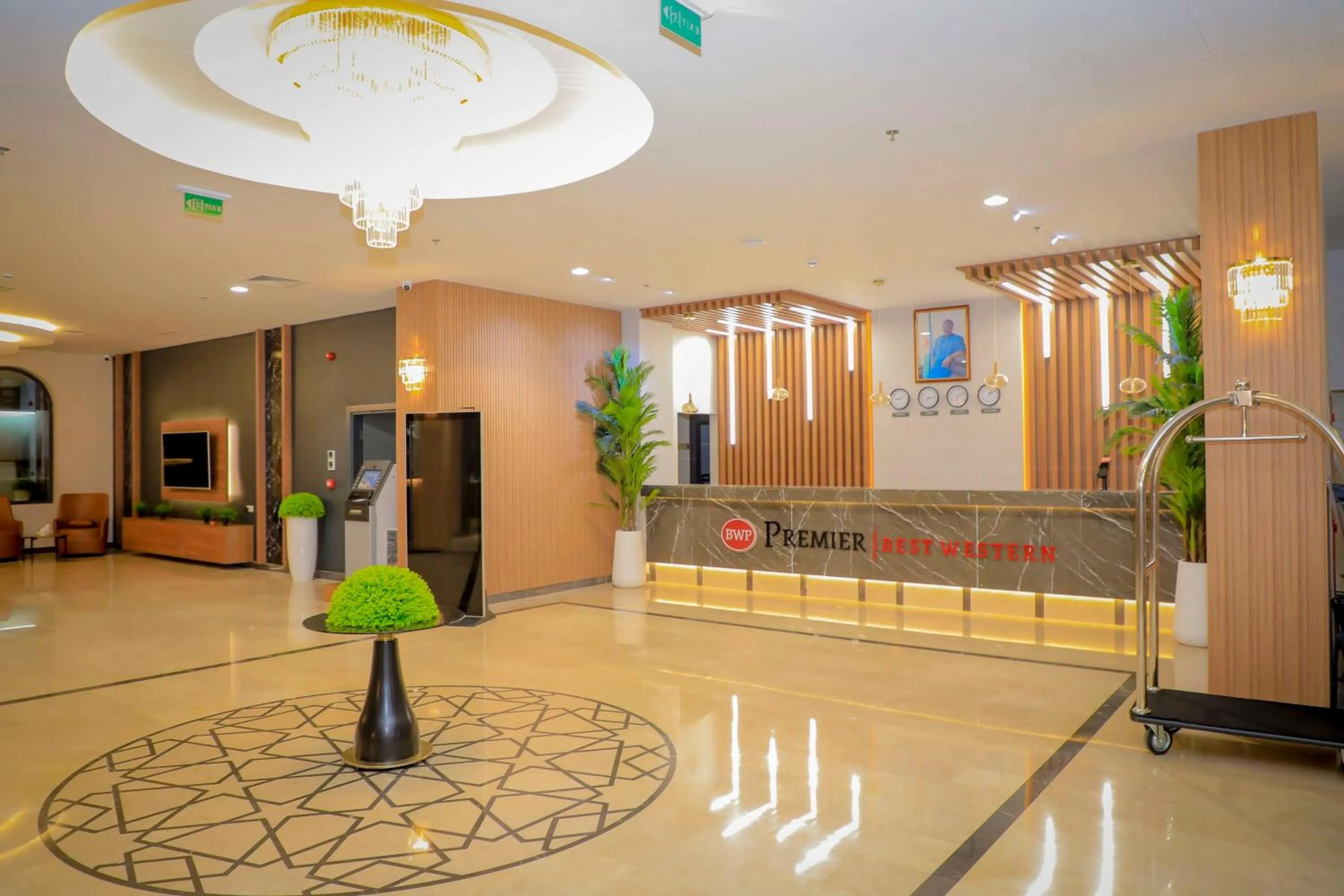 Lobby or reception in Best Western Premier DJ Hotel