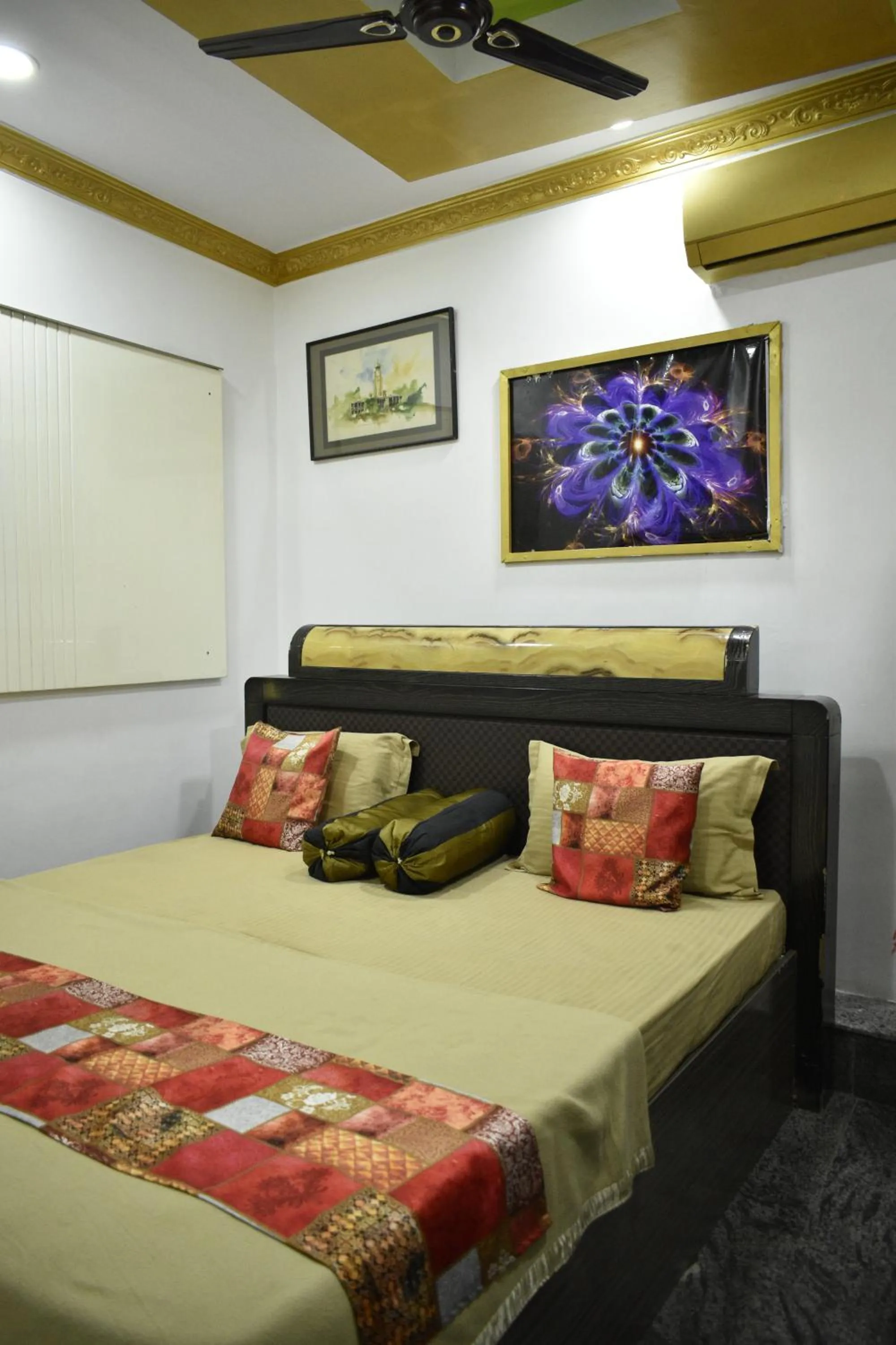 Bedroom, Bed in Ya Inn Rooms & Suites