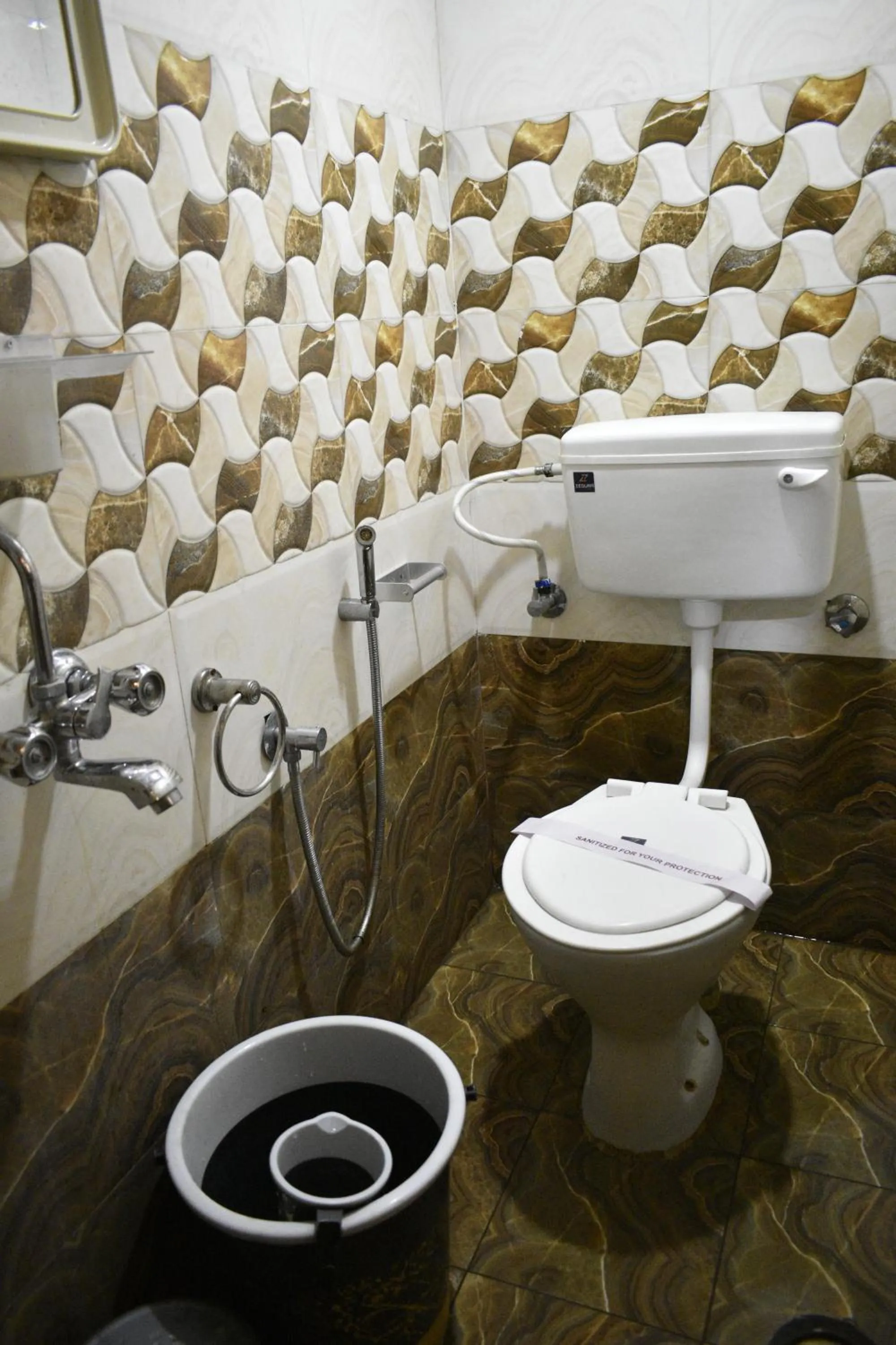 Bathroom in Ya Inn Rooms & Suites