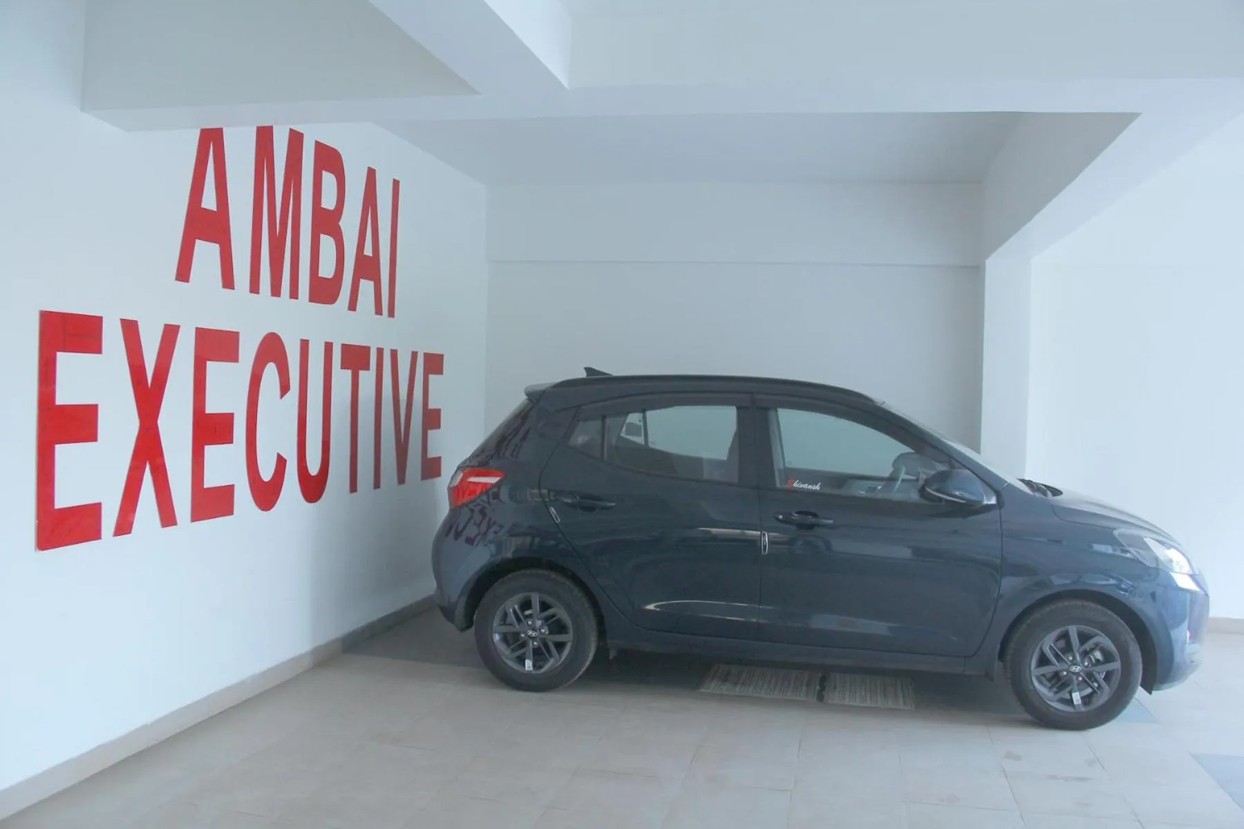 Parking in Hotel Ambai Executive