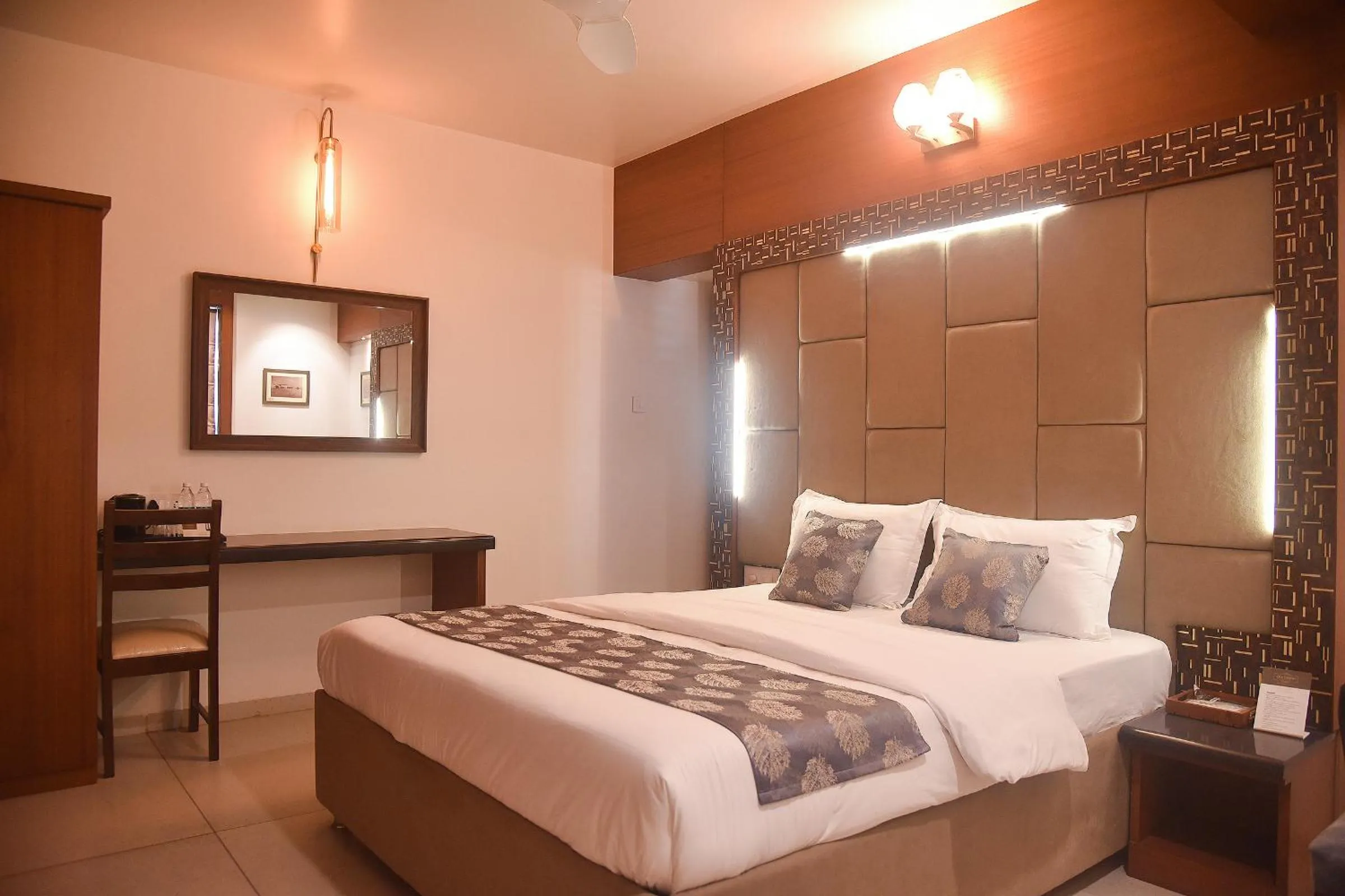 Bed in Hotel Old Urban Guest House