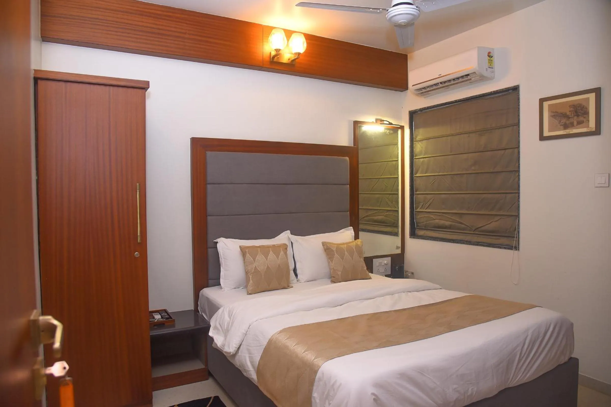 Bedroom, Bed in Hotel Old Urban Guest House