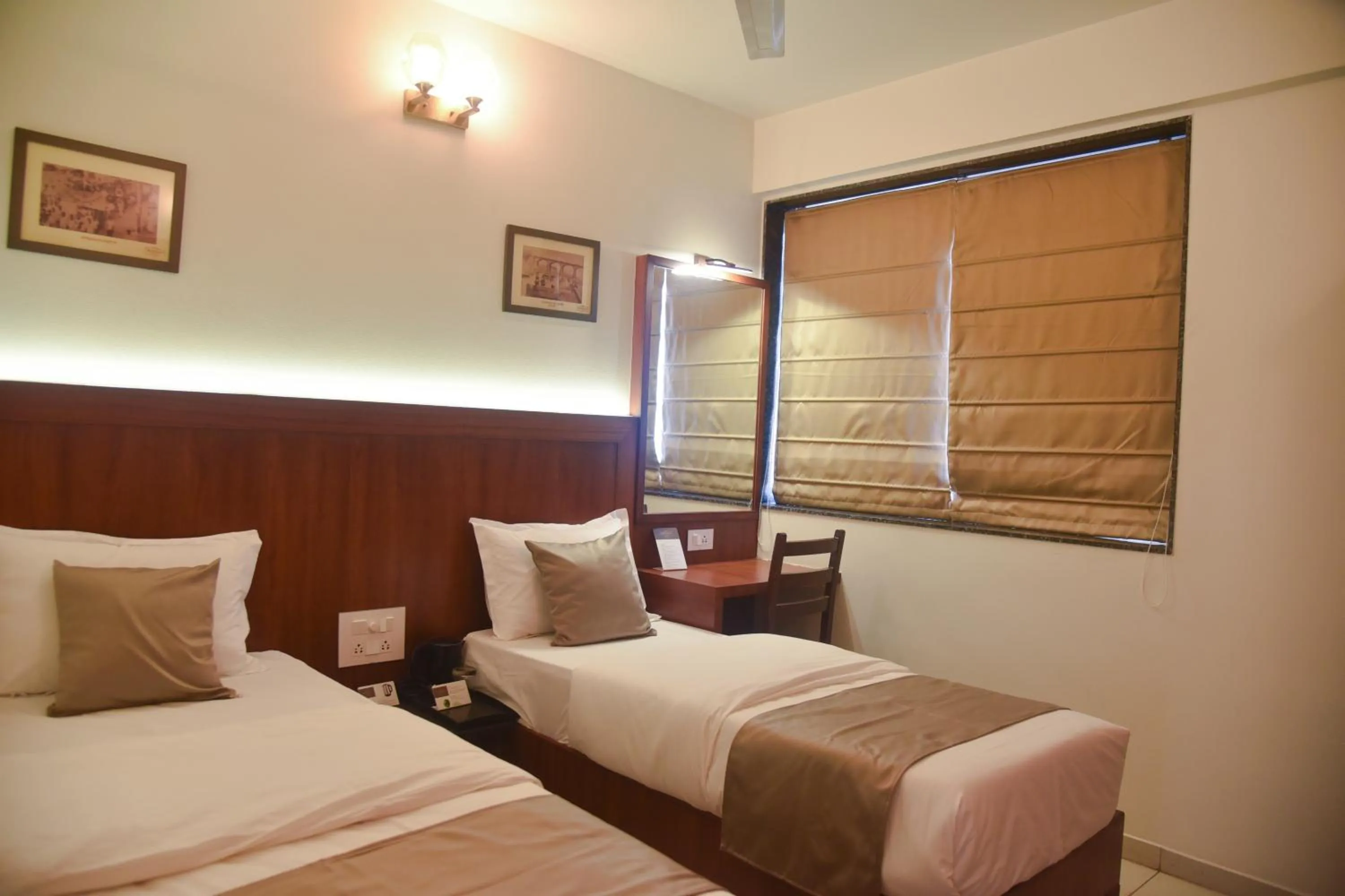 Bedroom, Bed in Hotel Old Urban Guest House