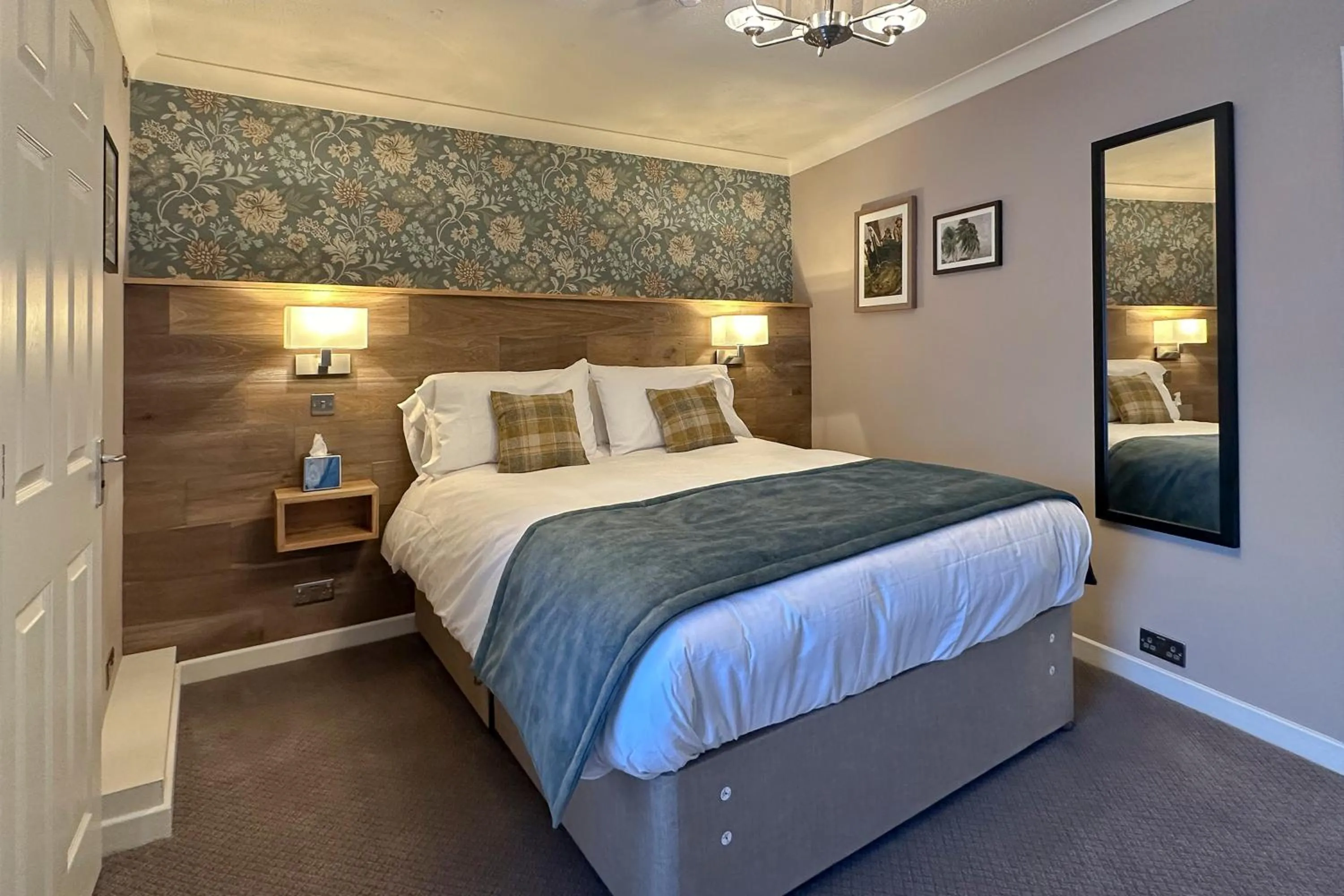 Bedroom, Bed in The Lobster