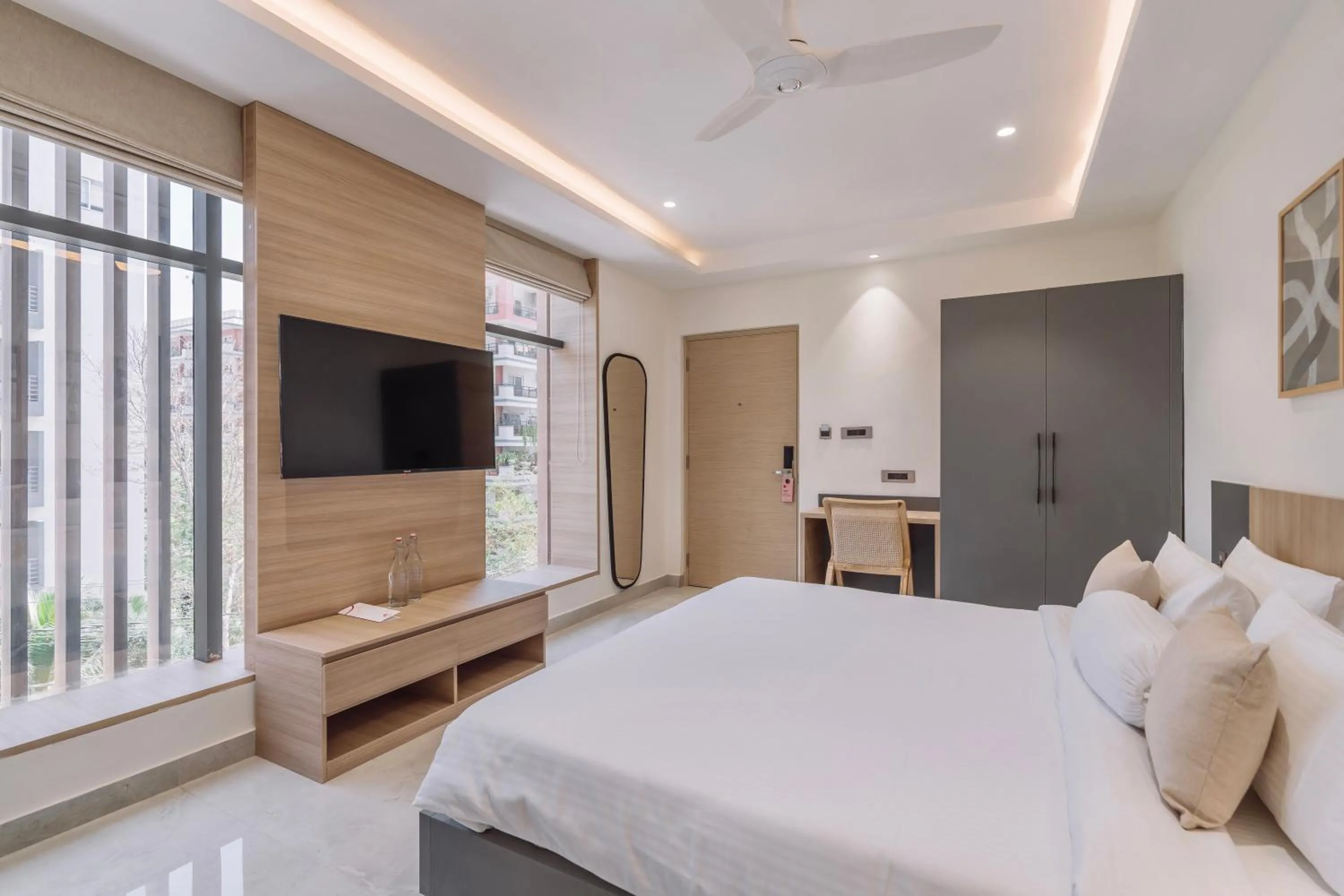 TV and multimedia, Bed in SKYLA Studios & Suites - Kondapur