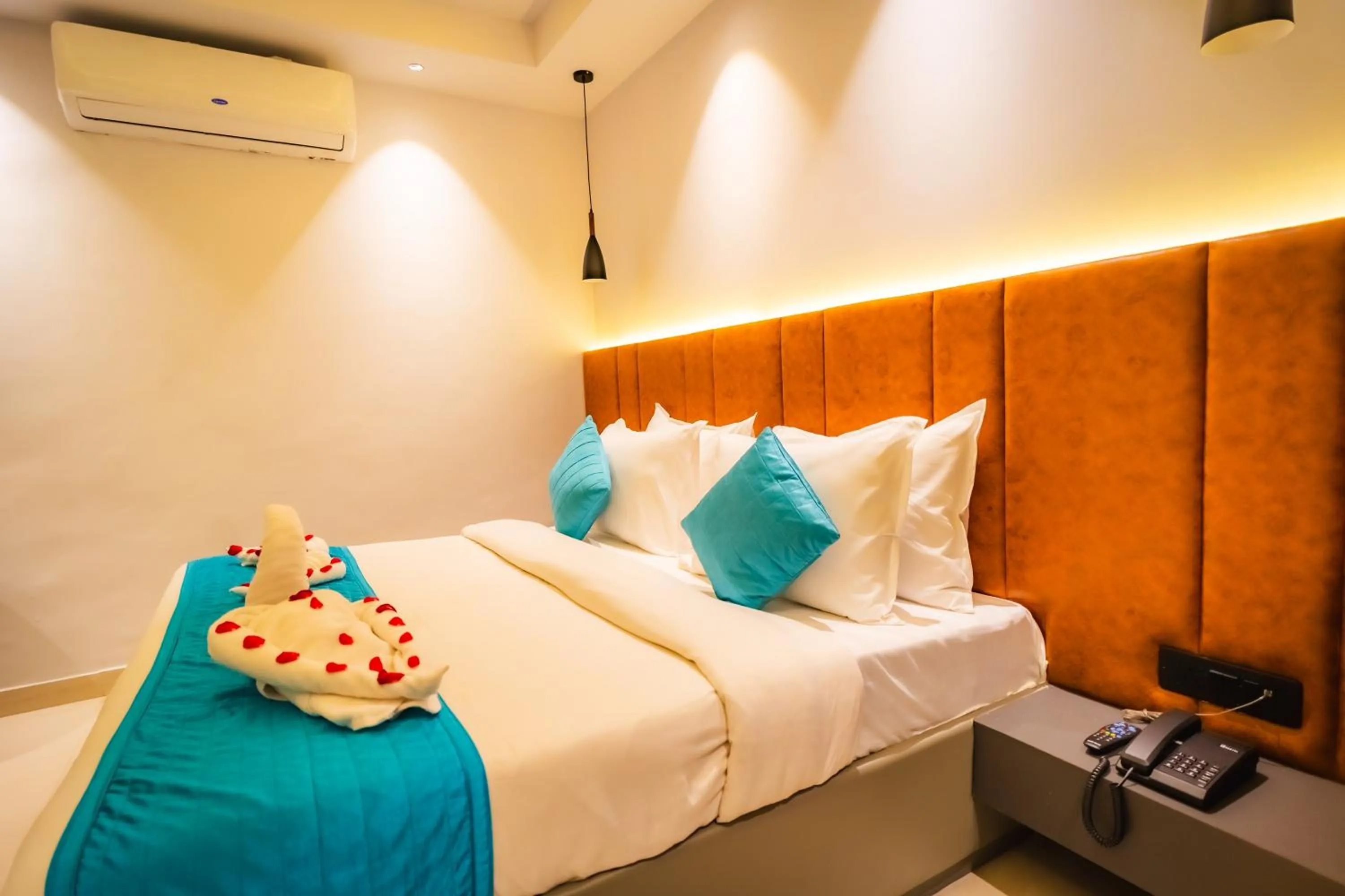 Bedroom, Bed in SKI Hotels and Resorts Rishikesh