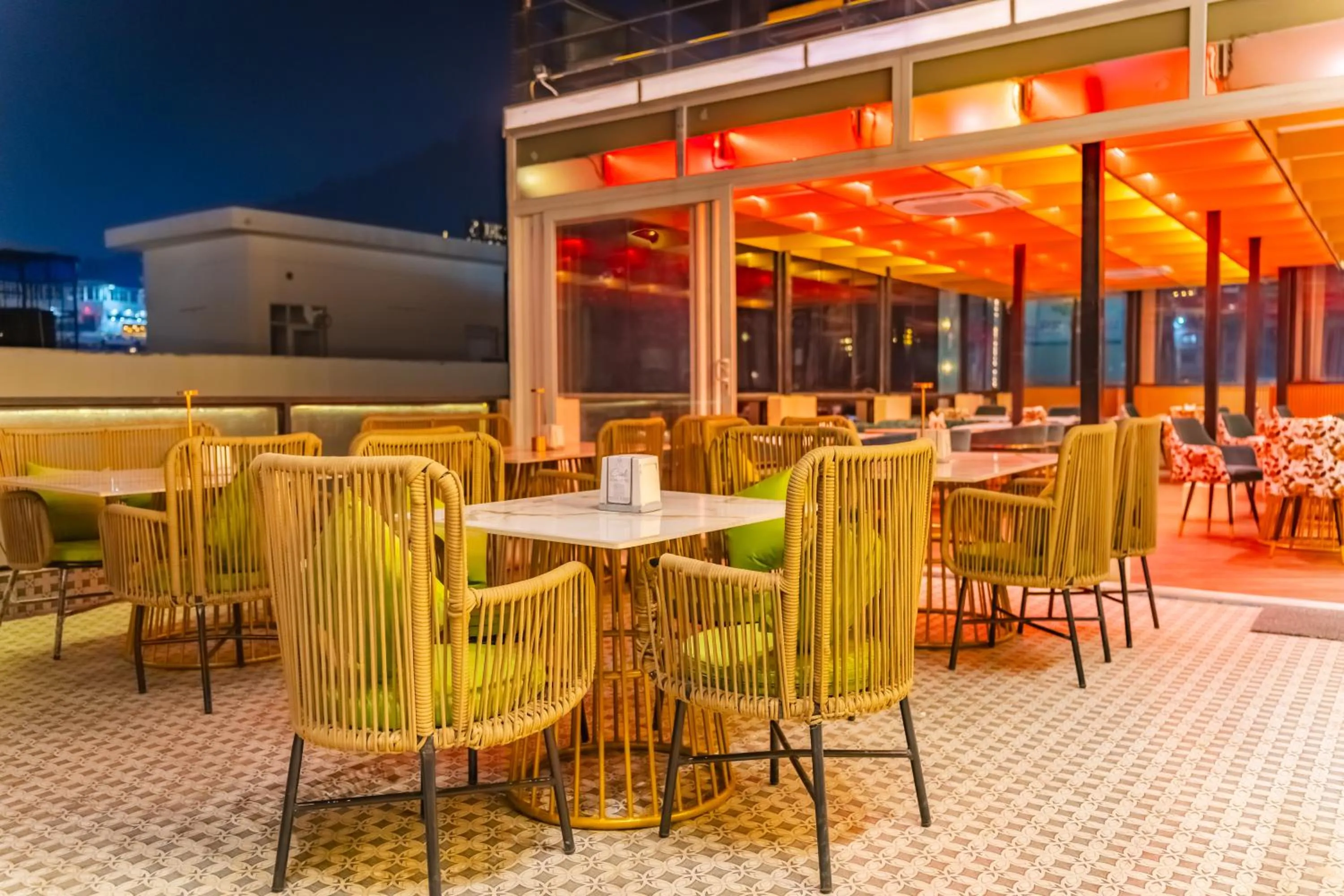 Restaurant/places to eat in SKI Hotels and Resorts Rishikesh