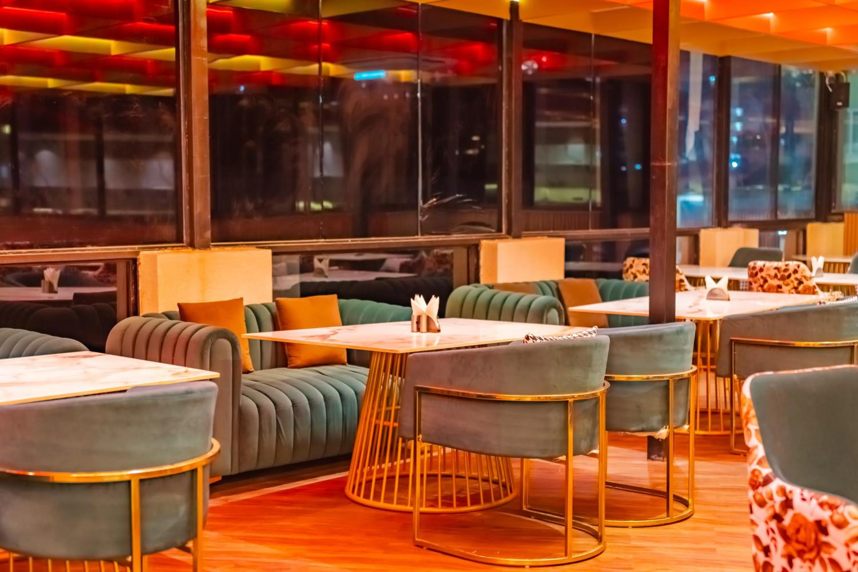 Restaurant/places to eat in SKI Hotels and Resorts Rishikesh