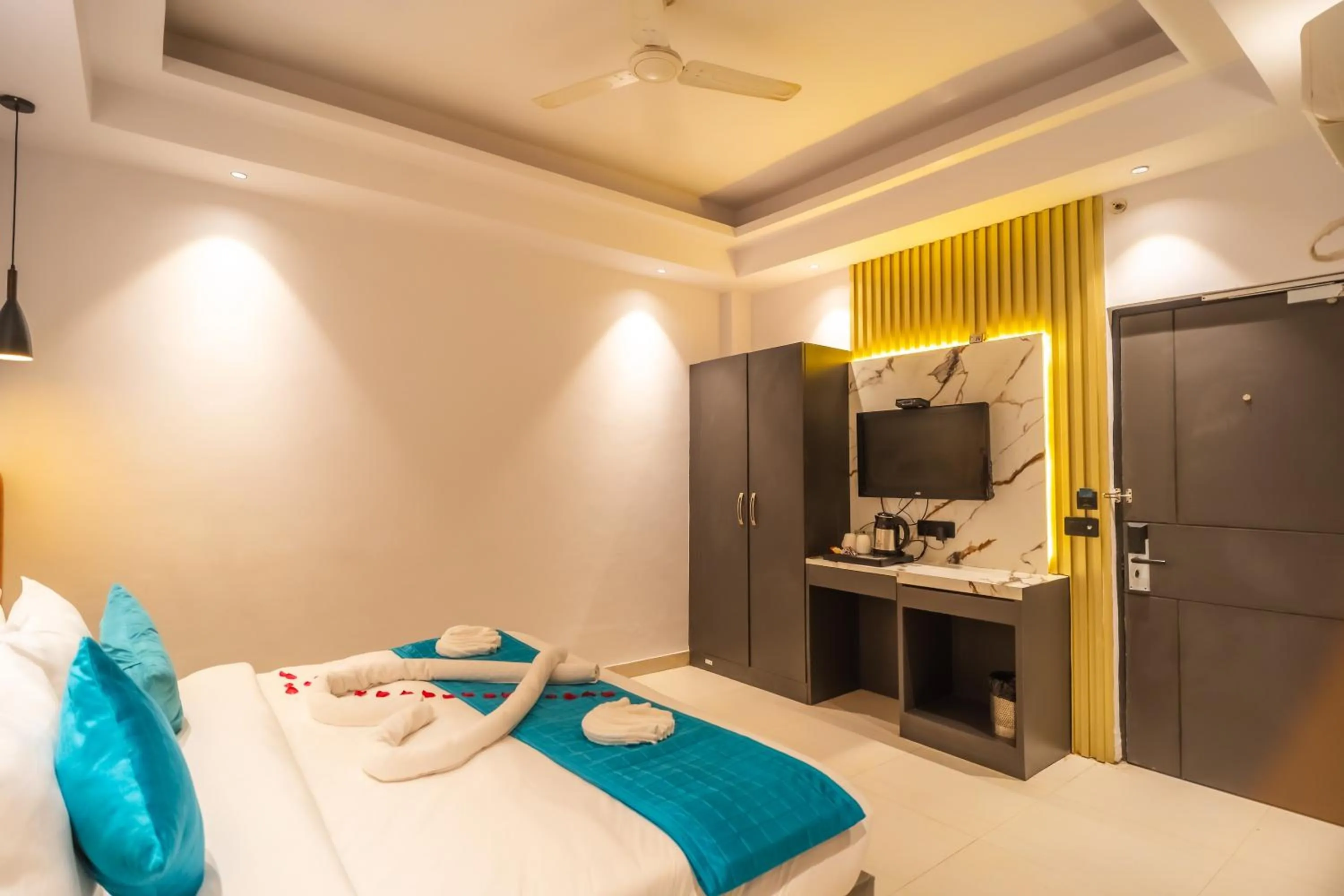 Bed in SKI Hotels and Resorts Rishikesh