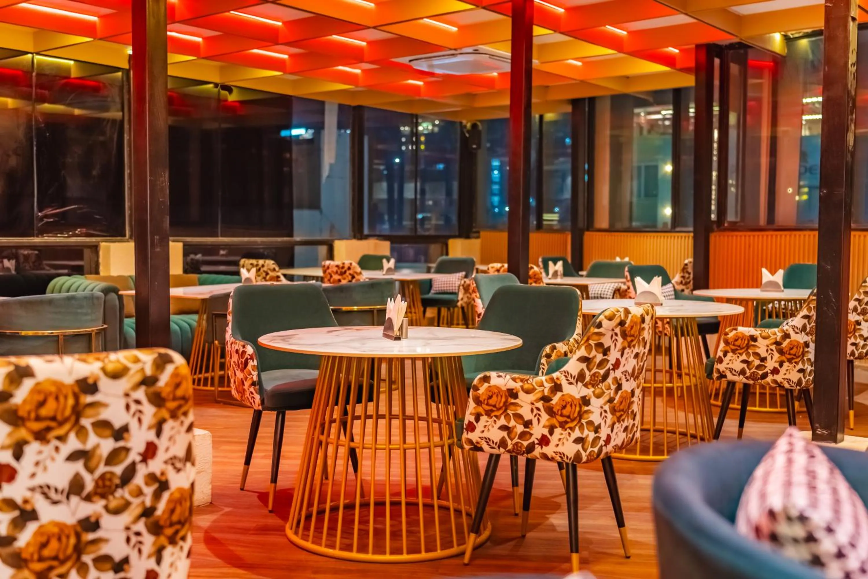 Restaurant/places to eat in SKI Hotels and Resorts Rishikesh