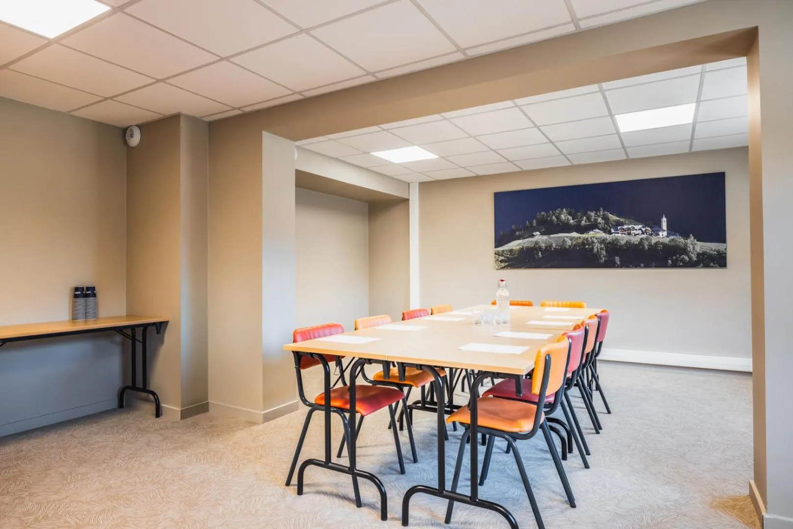 Seating area in Hotel Base Camp Lodge - Albertville