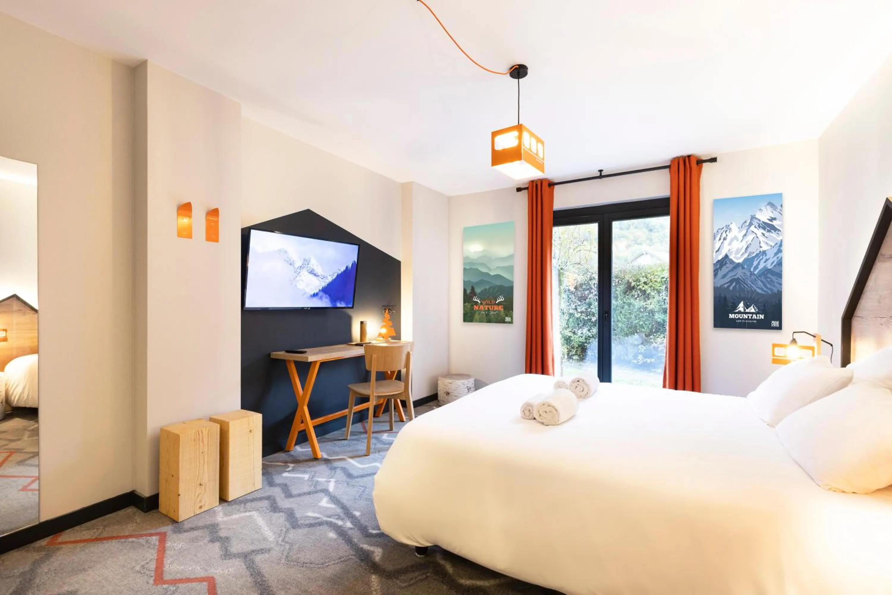 Bed in Hotel Base Camp Lodge - Albertville