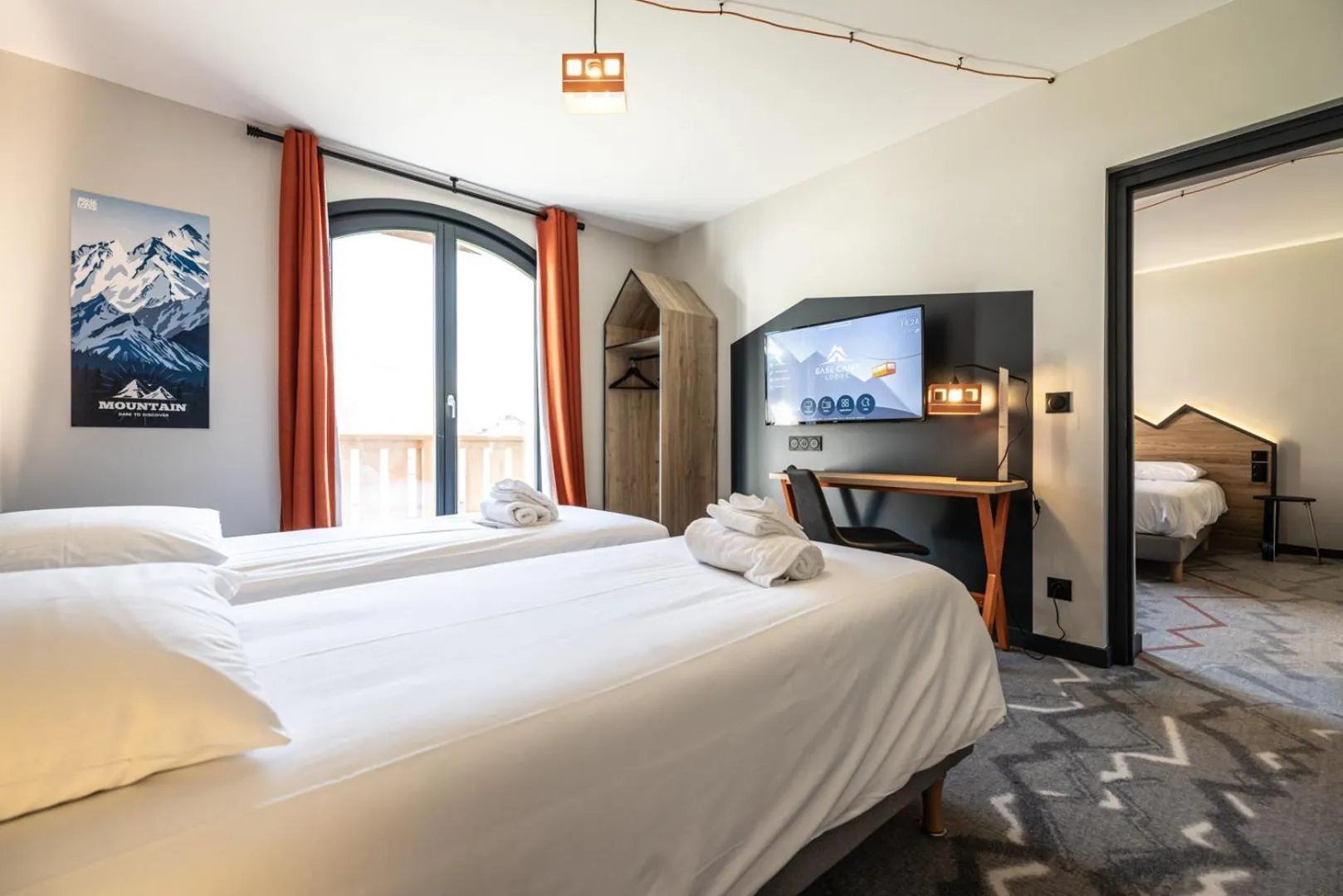 Bed in Hotel Base Camp Lodge - Albertville