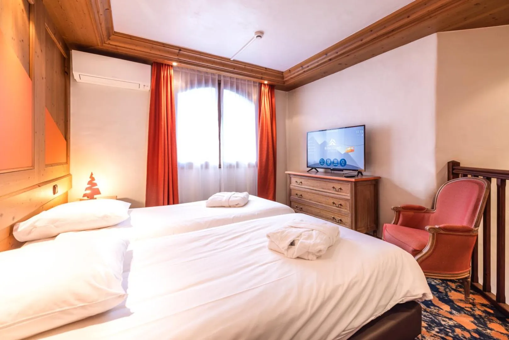 Bed in Hotel Base Camp Lodge - Albertville