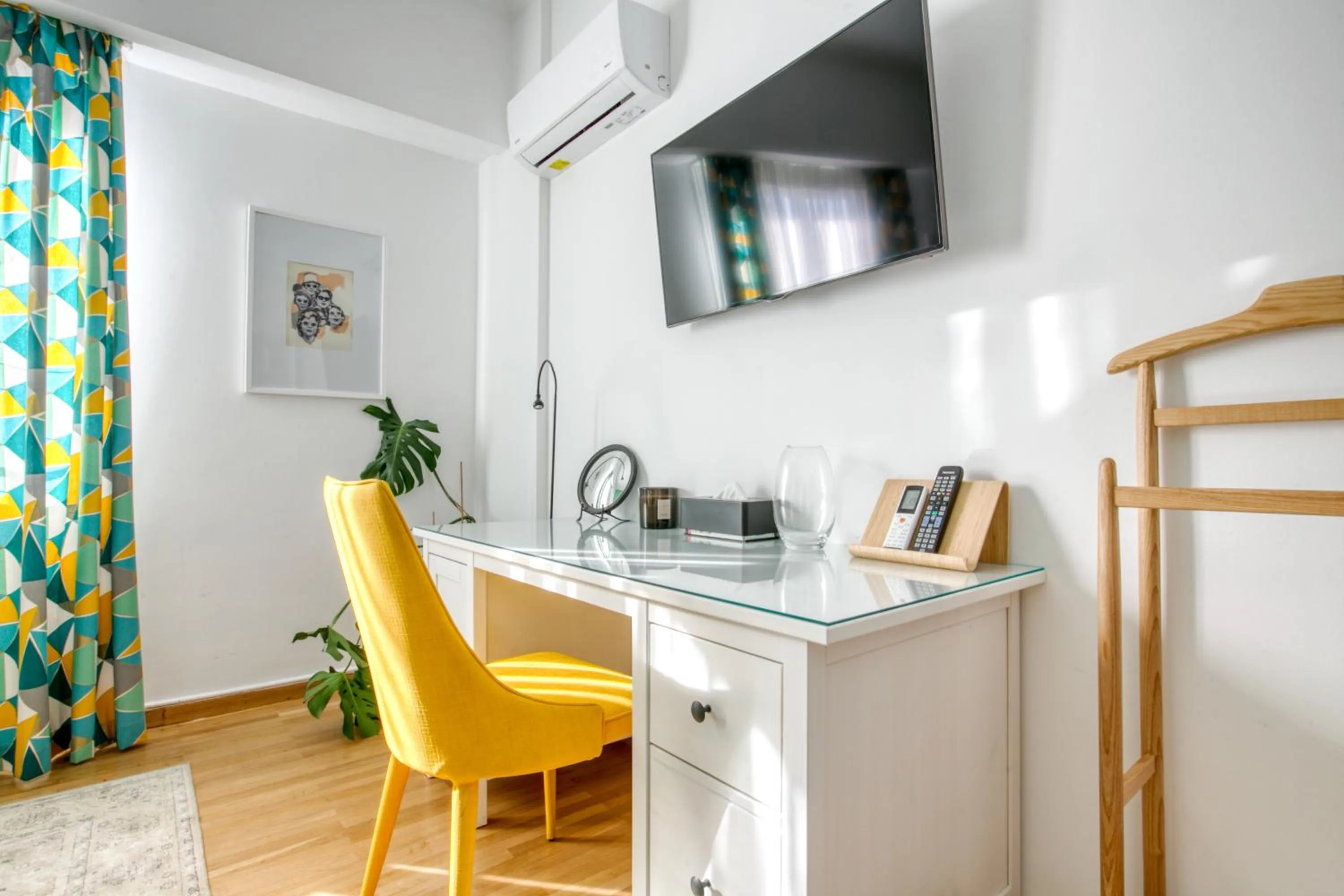 TV and multimedia in SMG Boutique Apartments