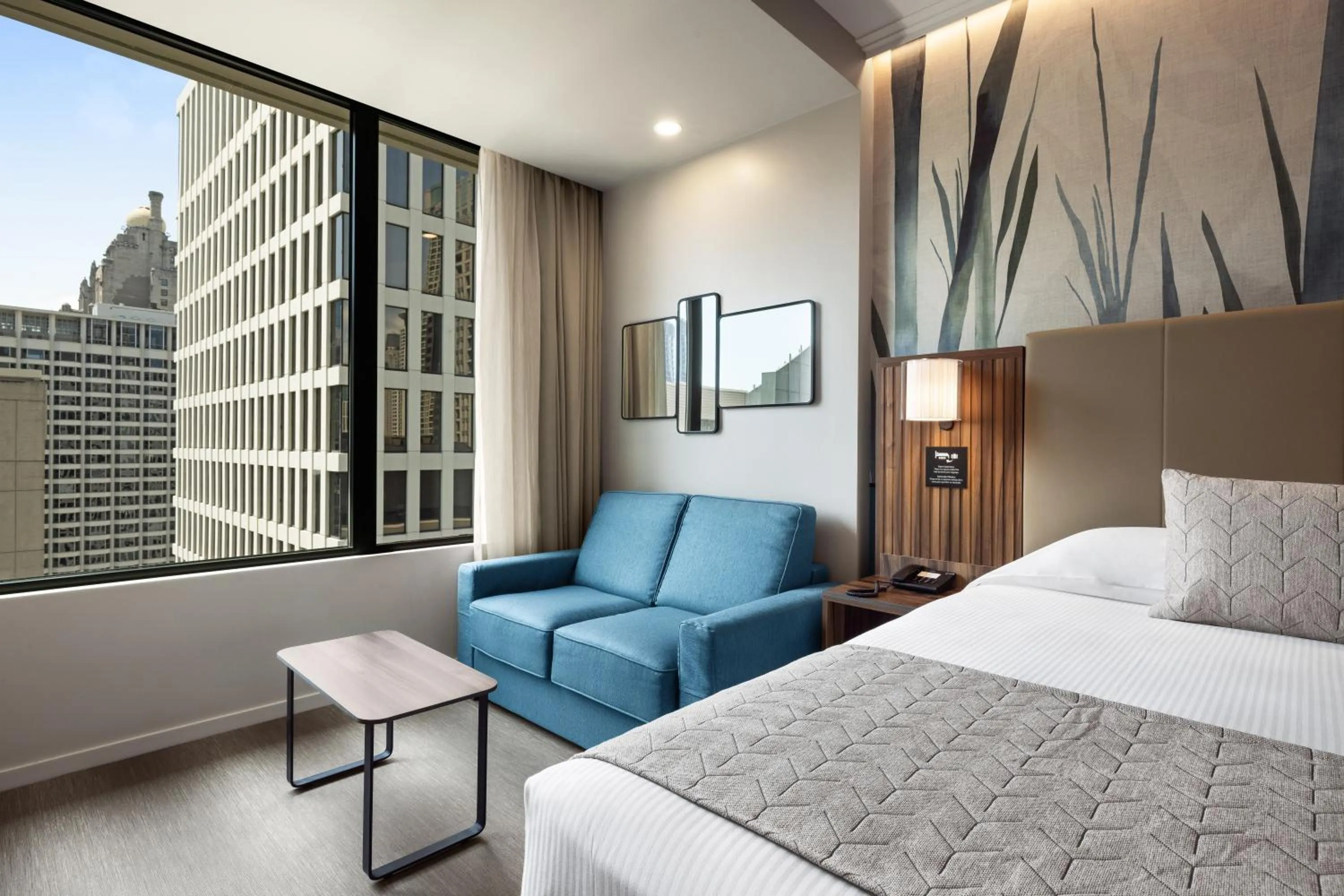 Bed in Riu Plaza Chicago