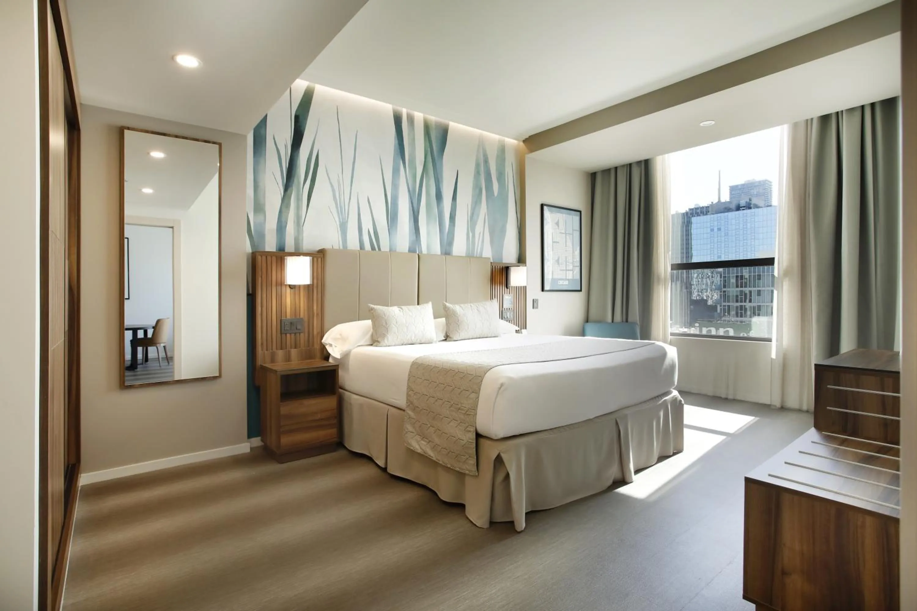 Bed in Riu Plaza Chicago