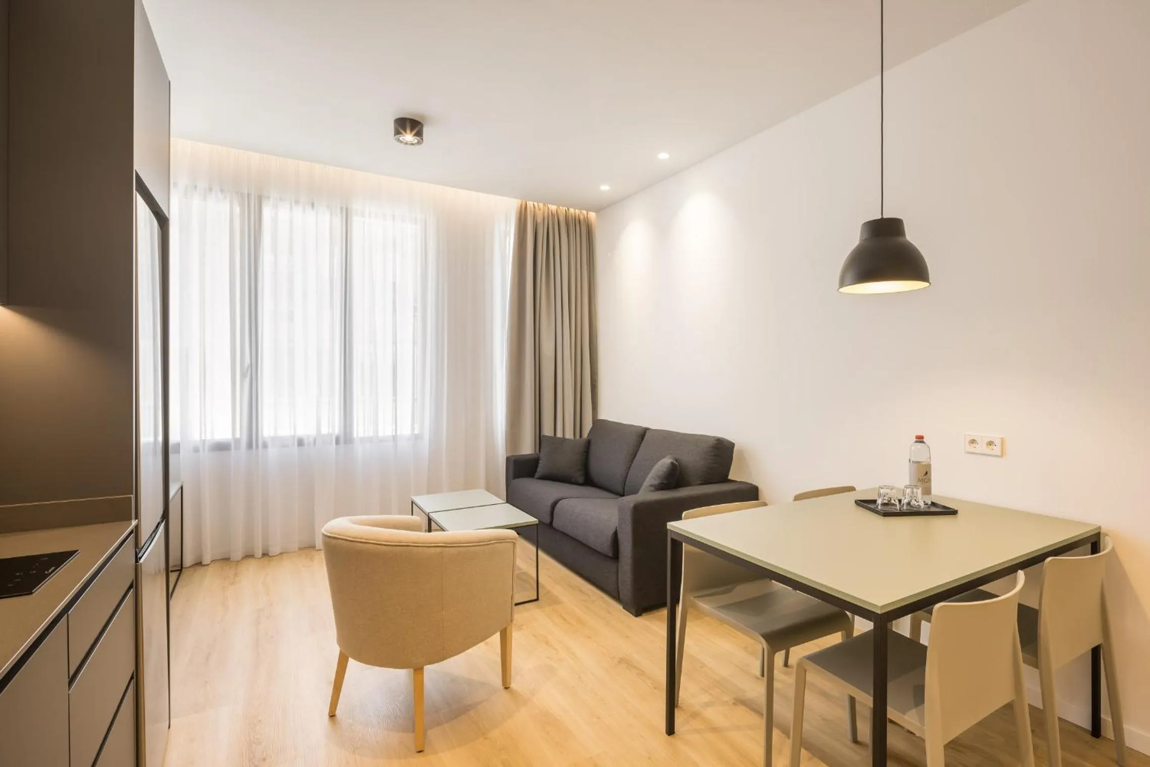 Dining area in Mon Suites Jardín de Ayora