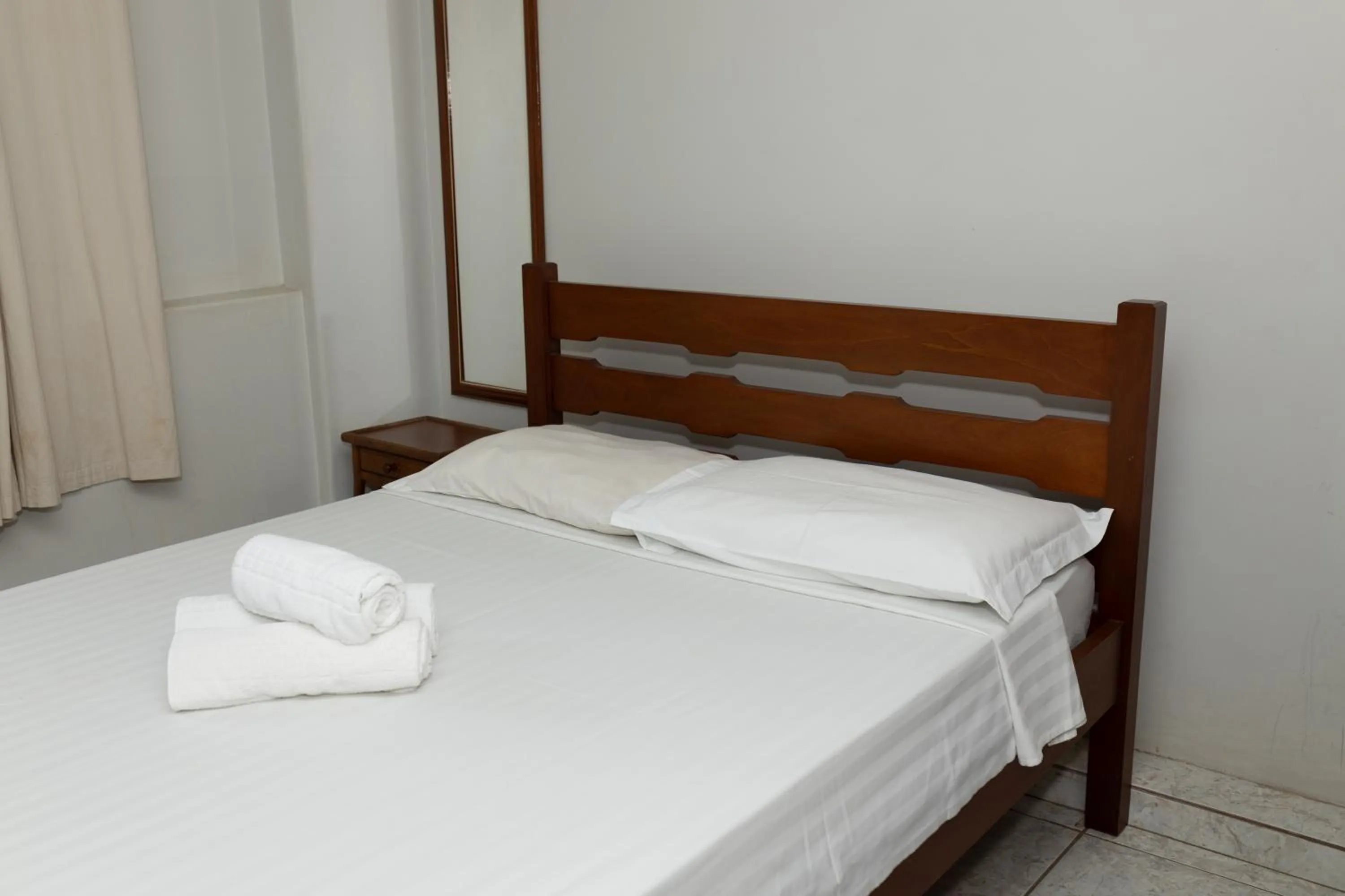 Bedroom, Bed in Carlton Express Imbiara