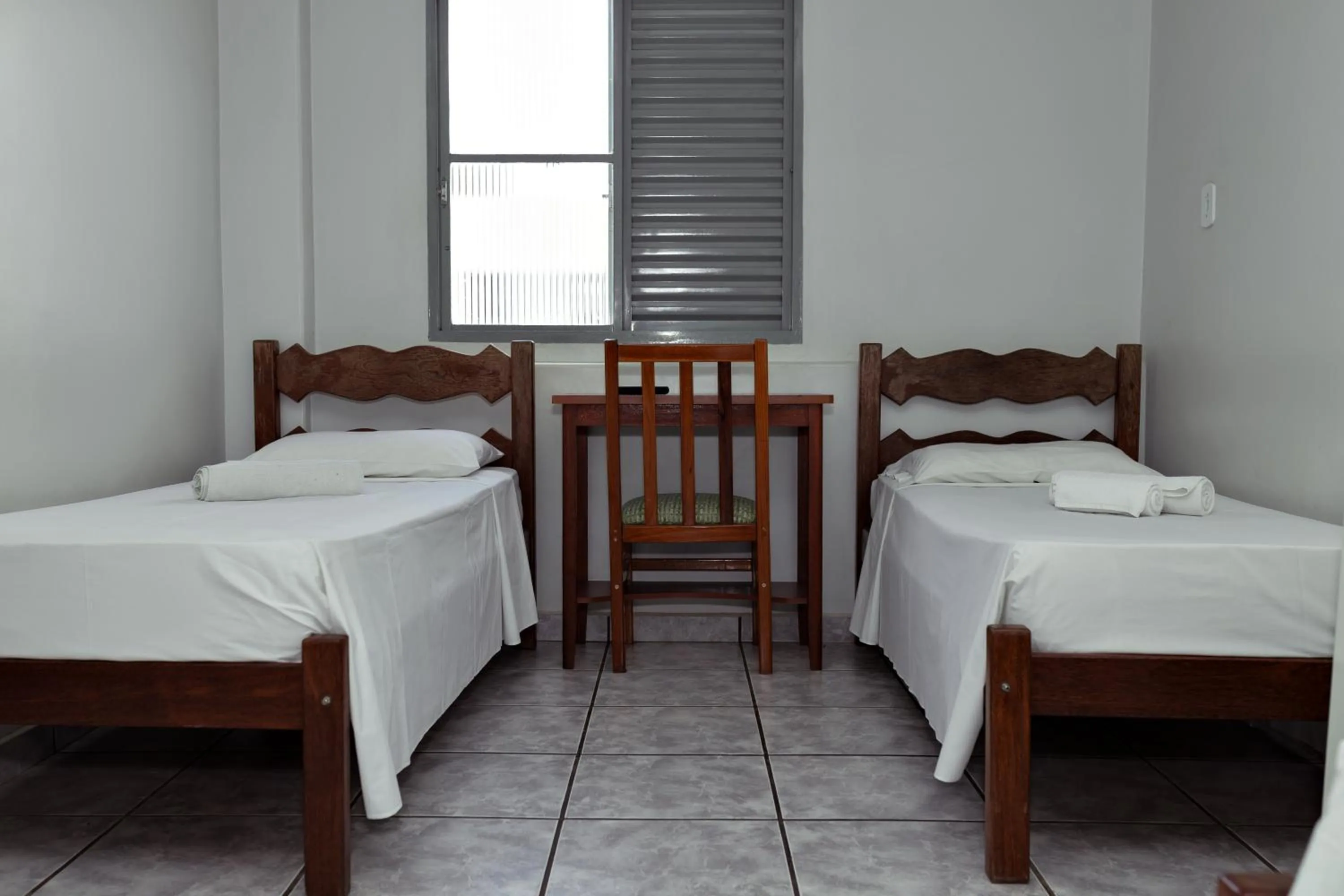 towels, Bed in Carlton Express Imbiara