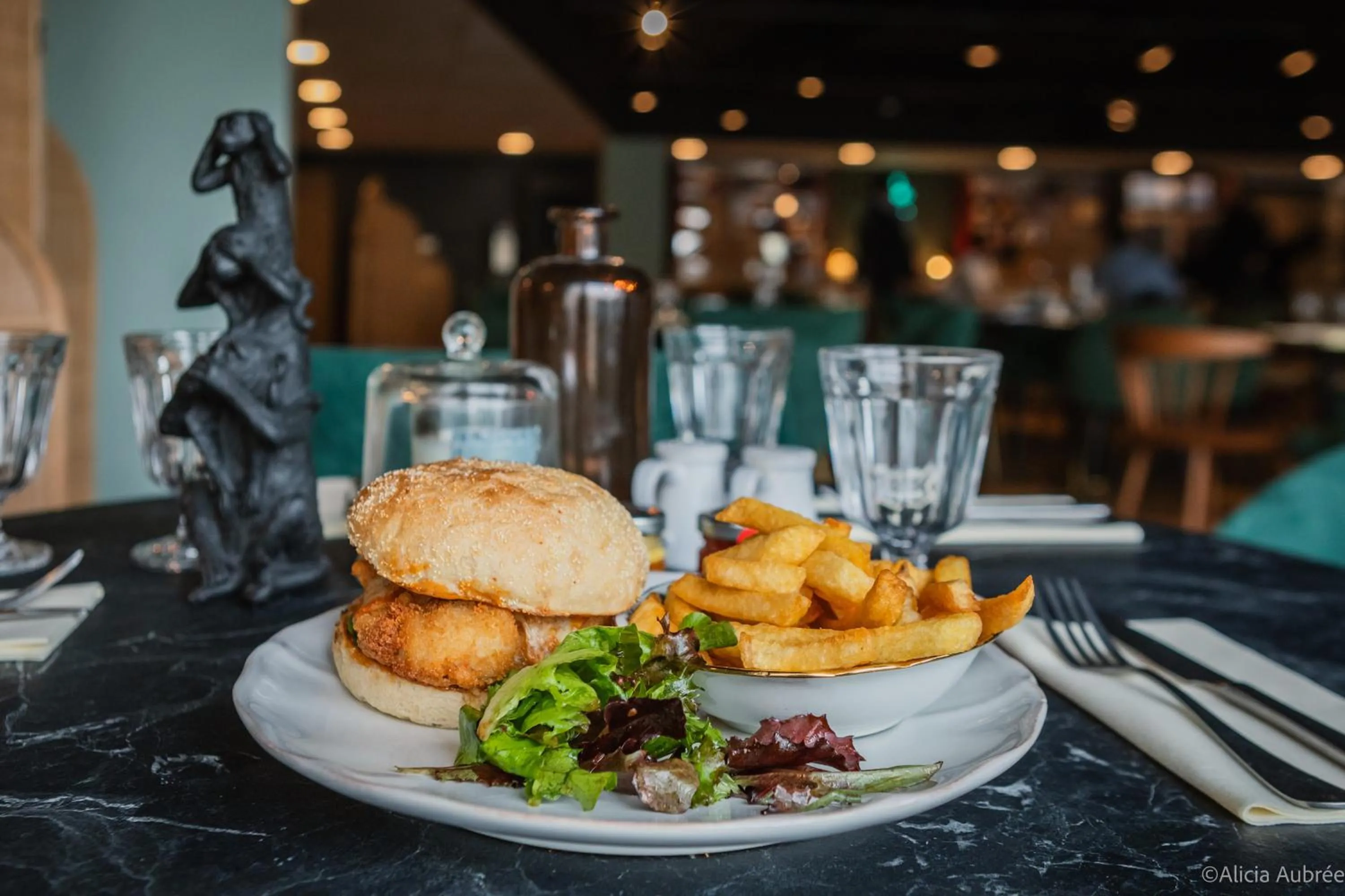 Restaurant/places to eat in Appart'City Collection Paris Roissy CDG Airport