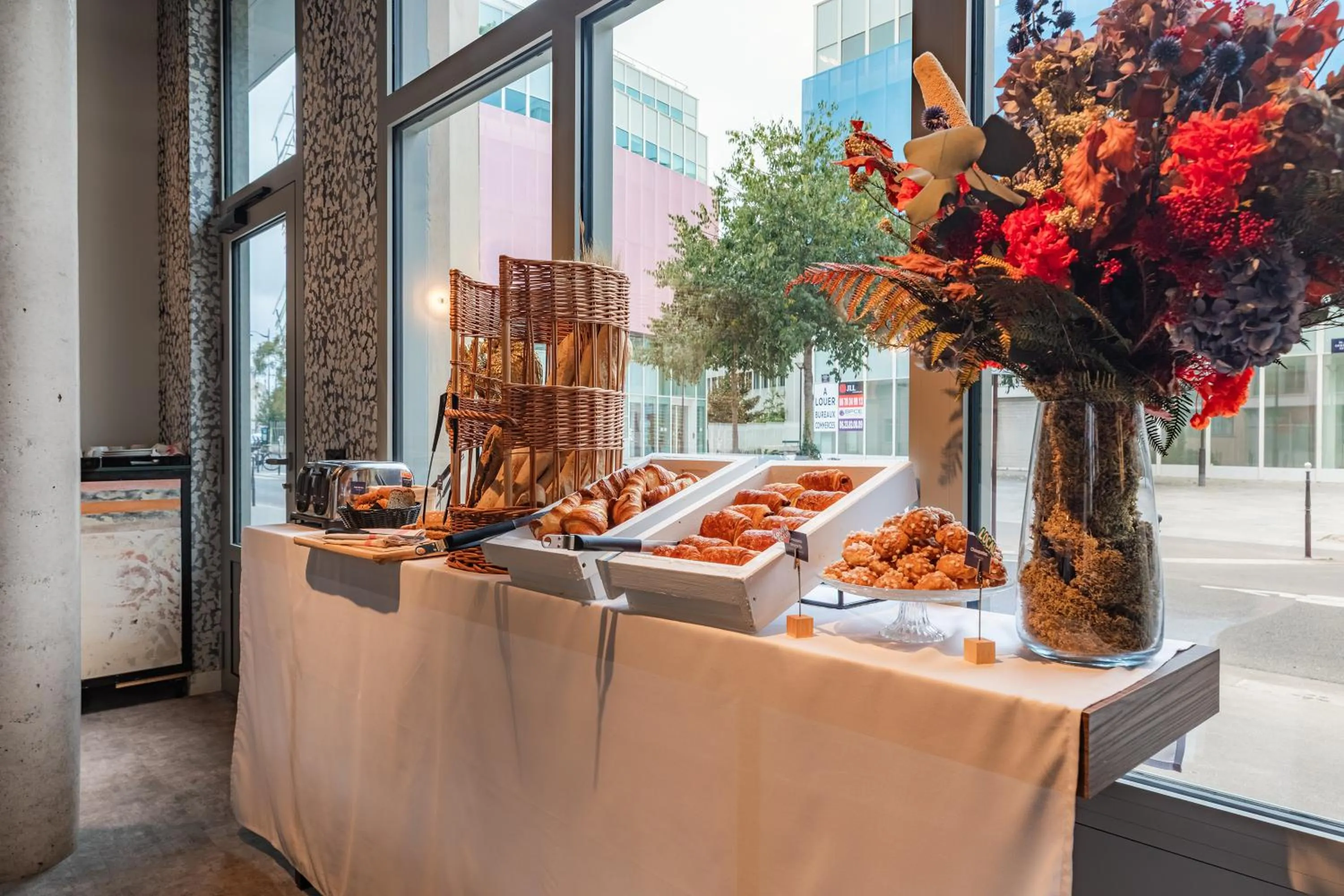 Breakfast in Appart'City Collection Paris Roissy CDG Airport