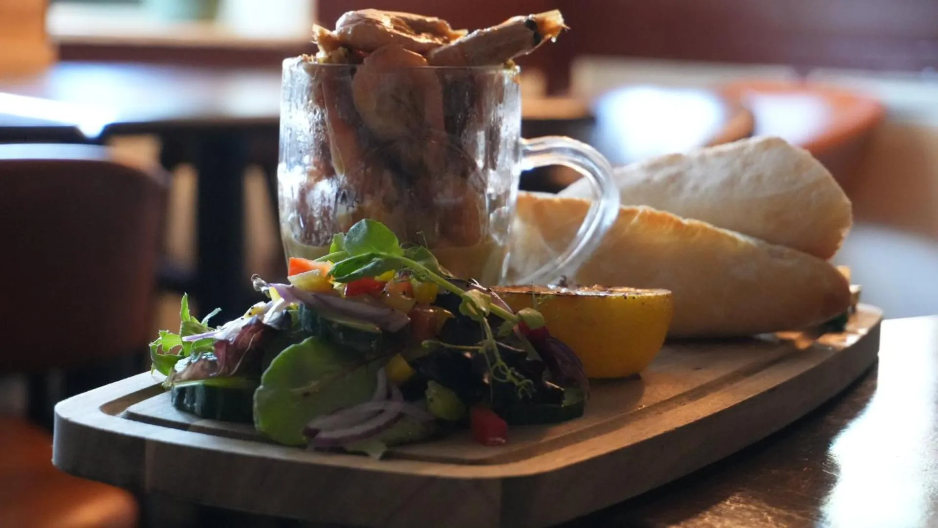 Food and drinks in Wheatsheaf Hotel